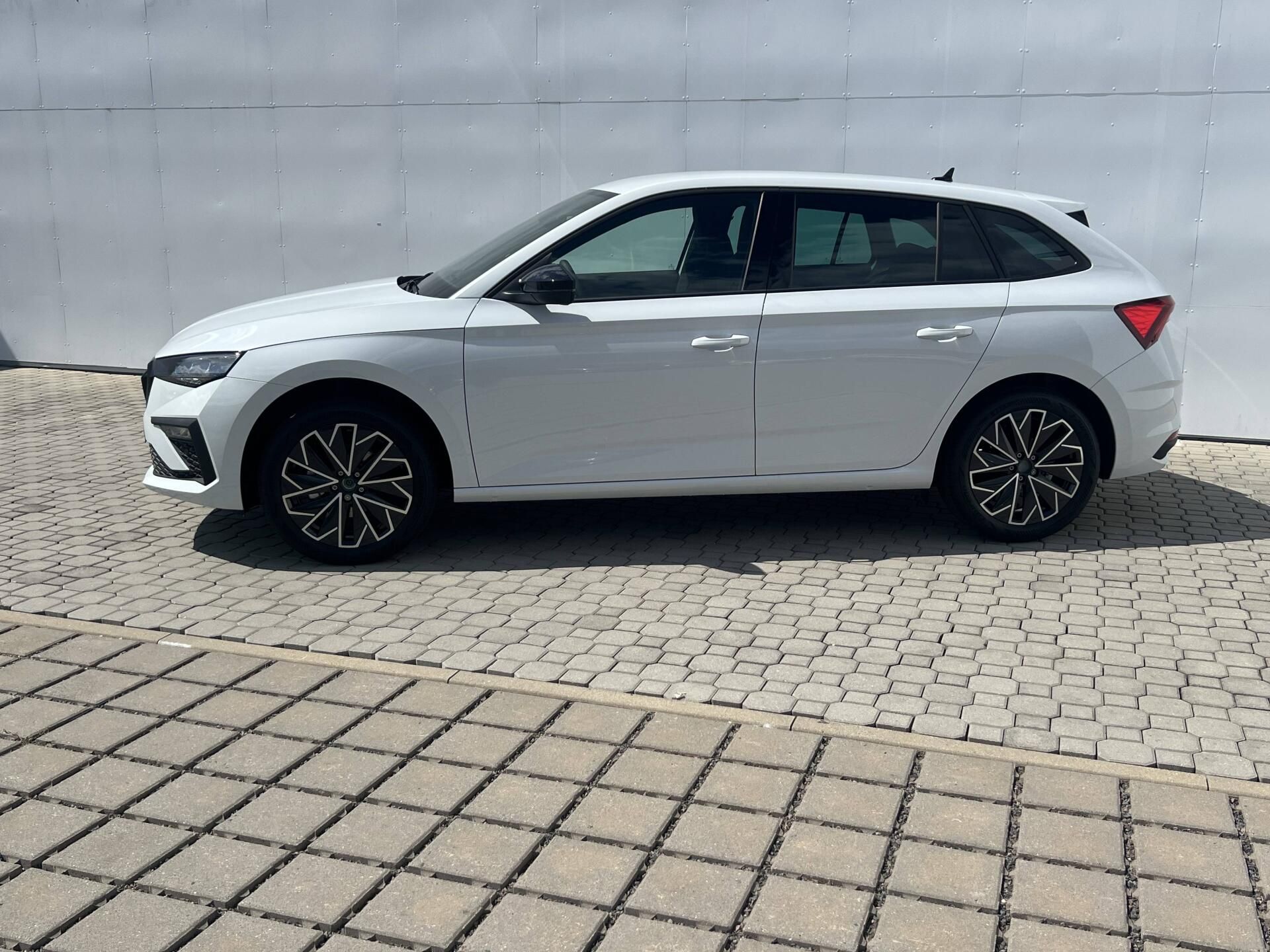 Škoda Scala, Dynamic 7DSG 1,0TSI - fotka 2
