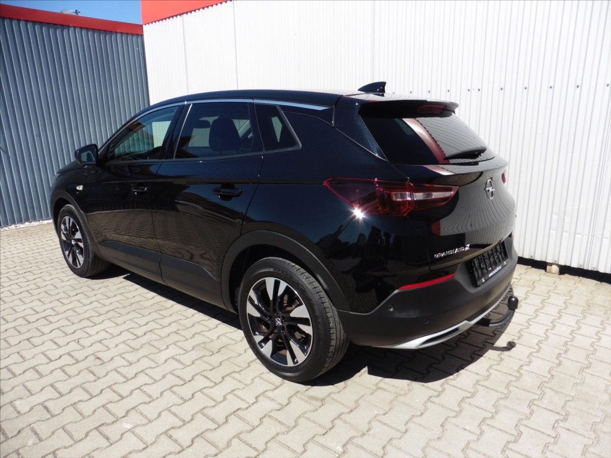 Opel Grandland, 1,2 Ultimate 96kW , Navi - fotka 3