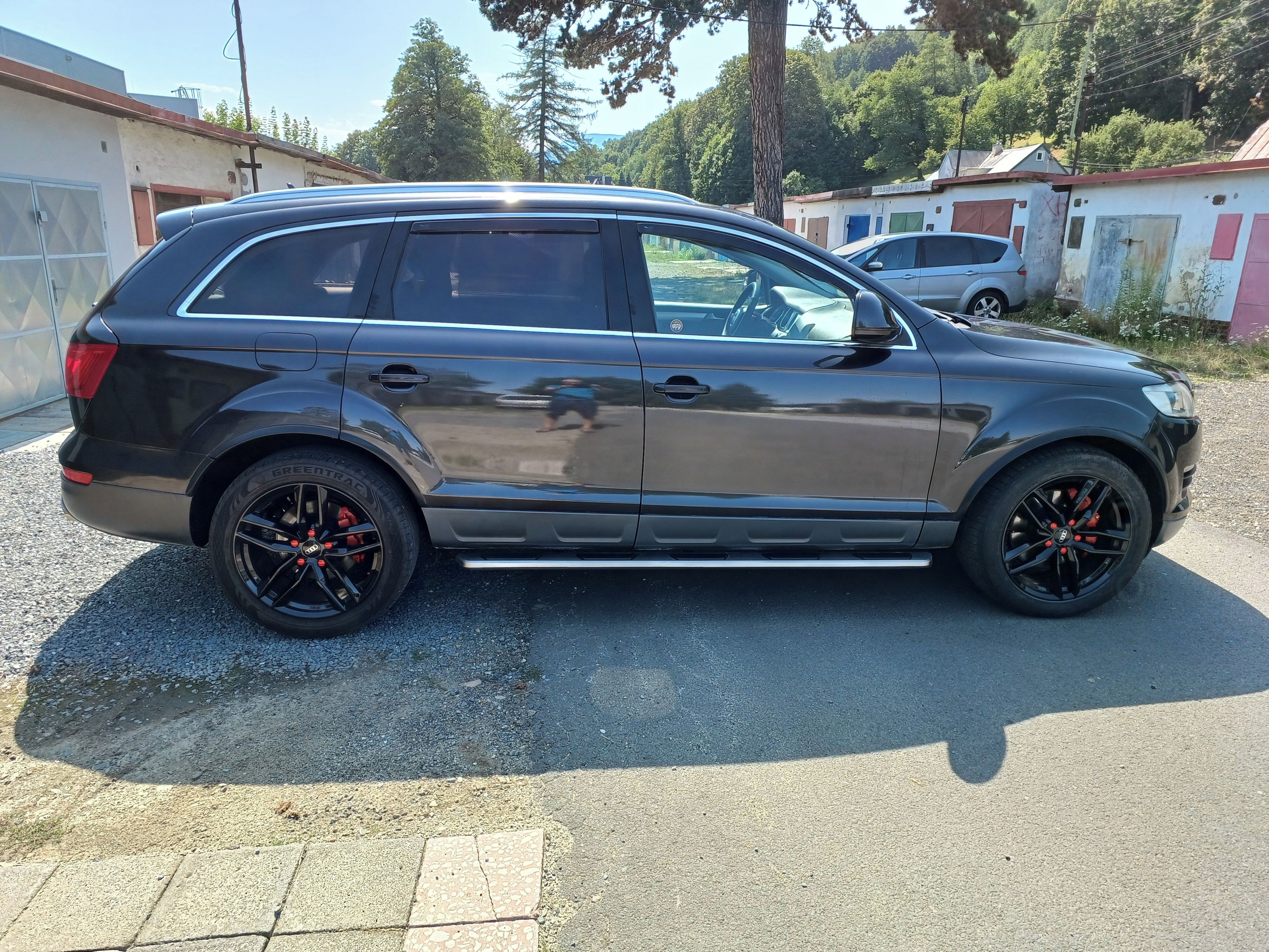 Audi Q7 - fotka 4