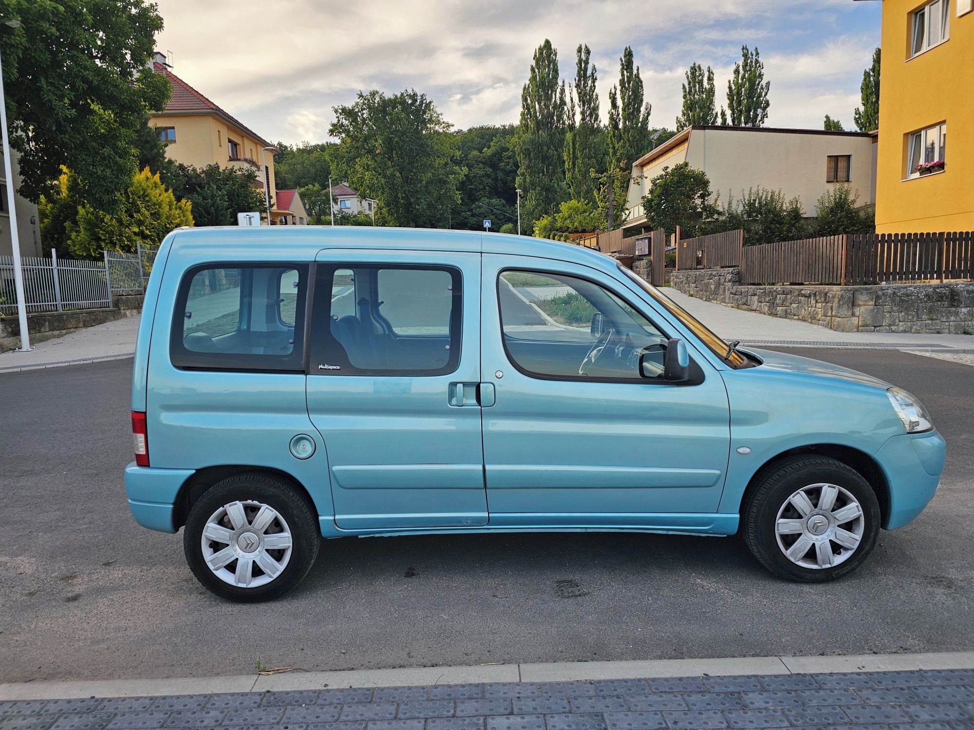 Citroën Berlingo, BERLINGO 1,6, 81kW,servisované - fotka 3