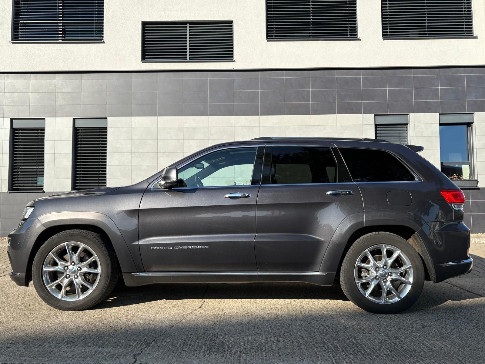 Jeep Grand Cherokee, 3.0 CRD 184 kW 4X4 SUMMIT, ČR - fotka 3