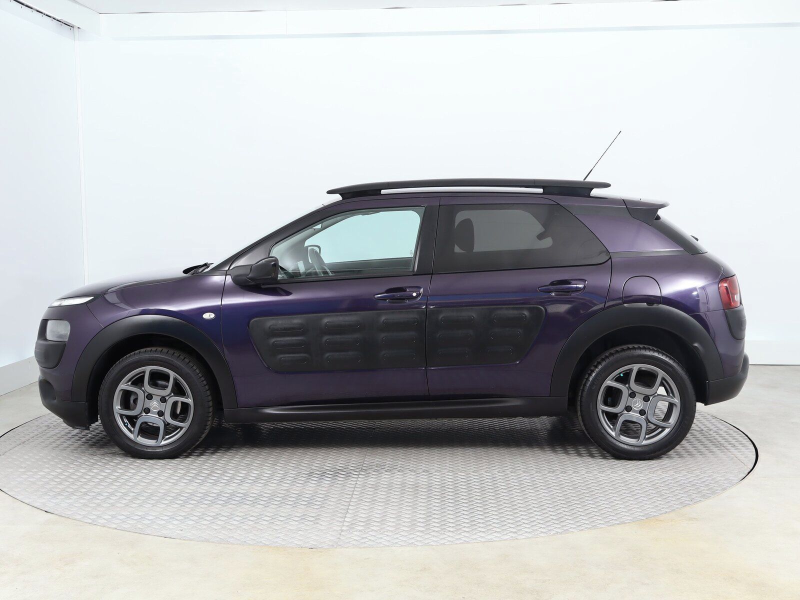 Citroën C4 Cactus, 1.2 PureTech, Navi - fotka 3