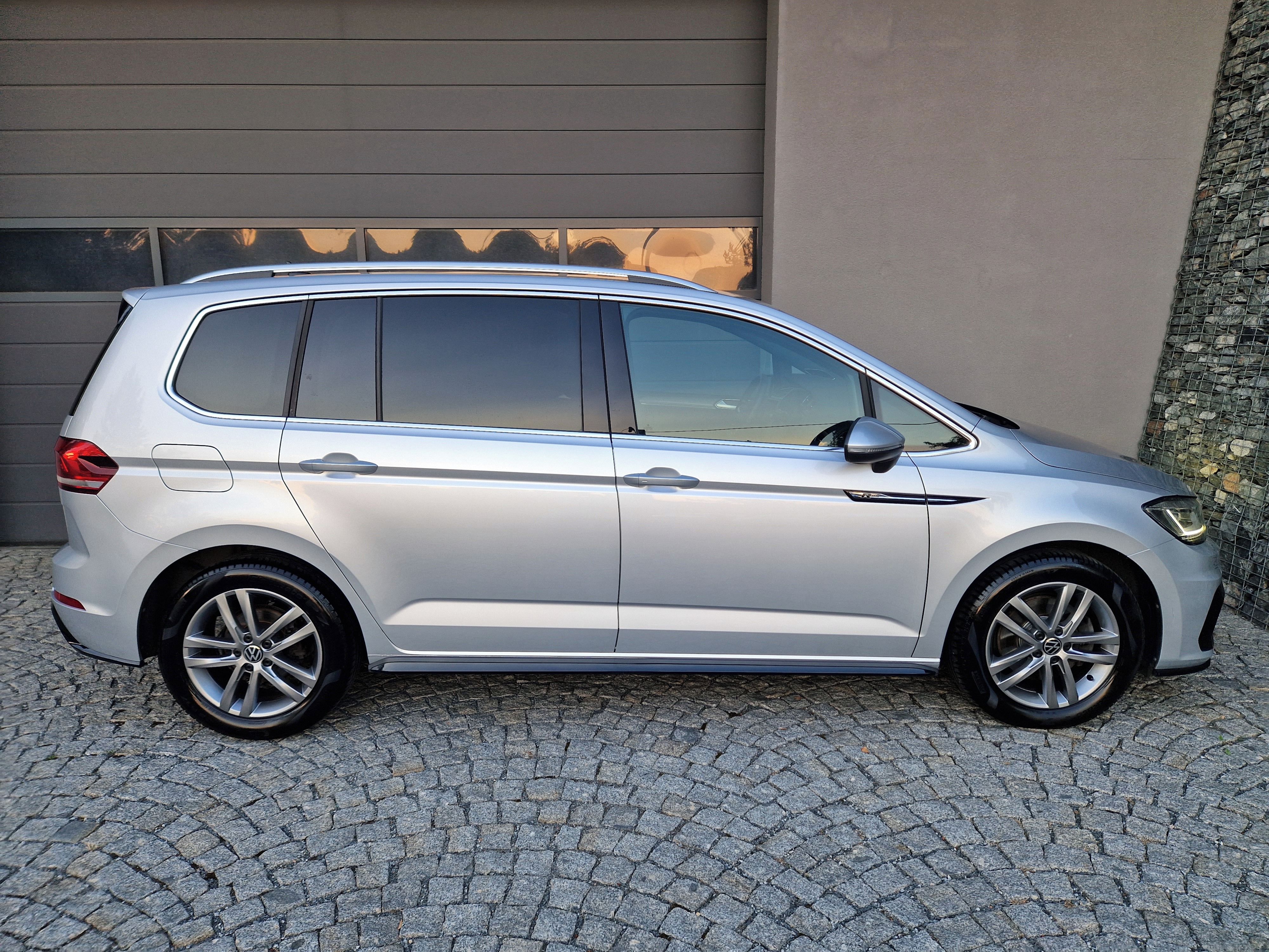 Volkswagen Touran, 2,0 TDI, 110 KW, DSG, R line - fotka 6