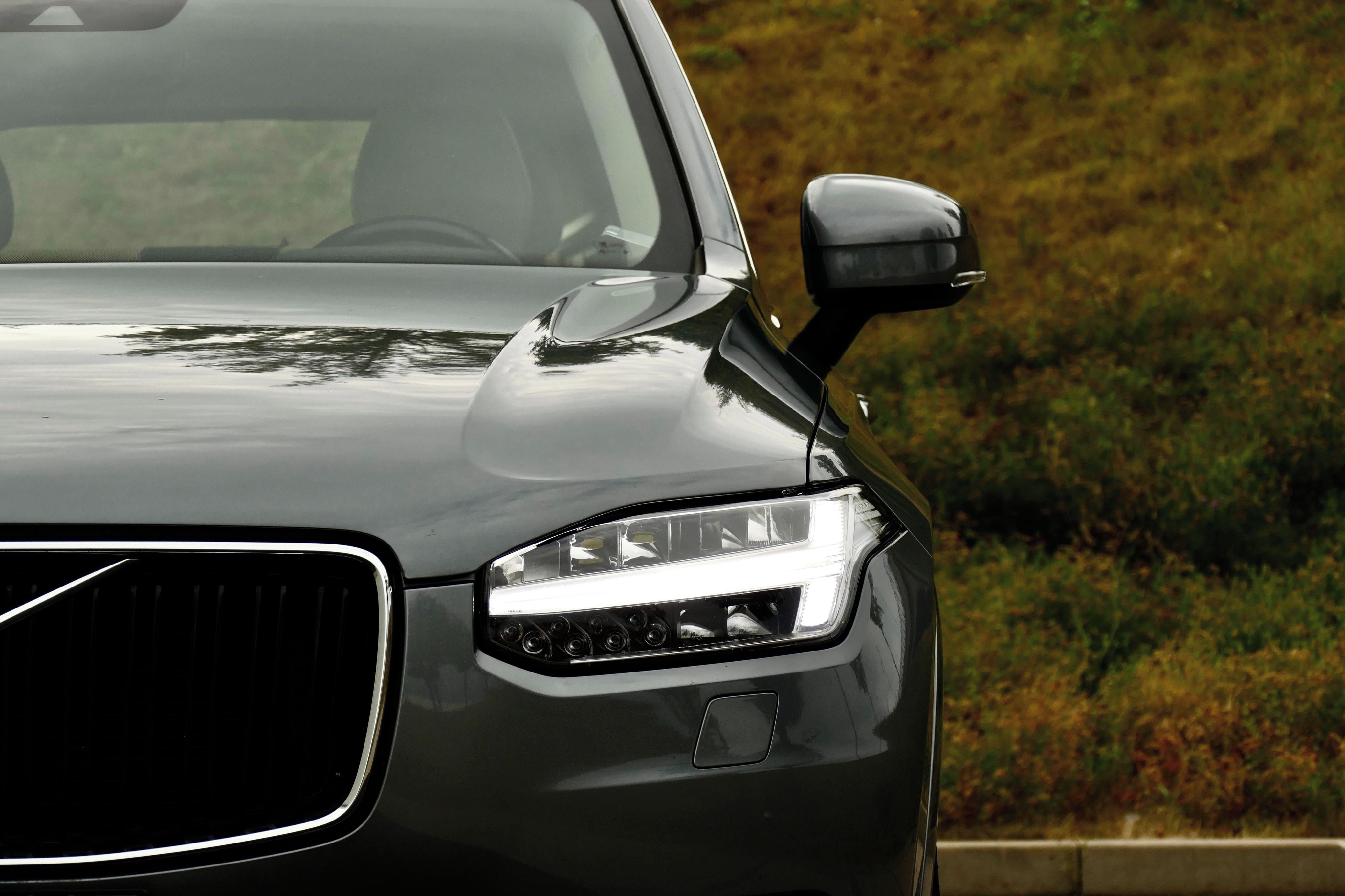 Volvo XC90, D5 AWD - 1. maj., DPH, 7 míst - fotka 4