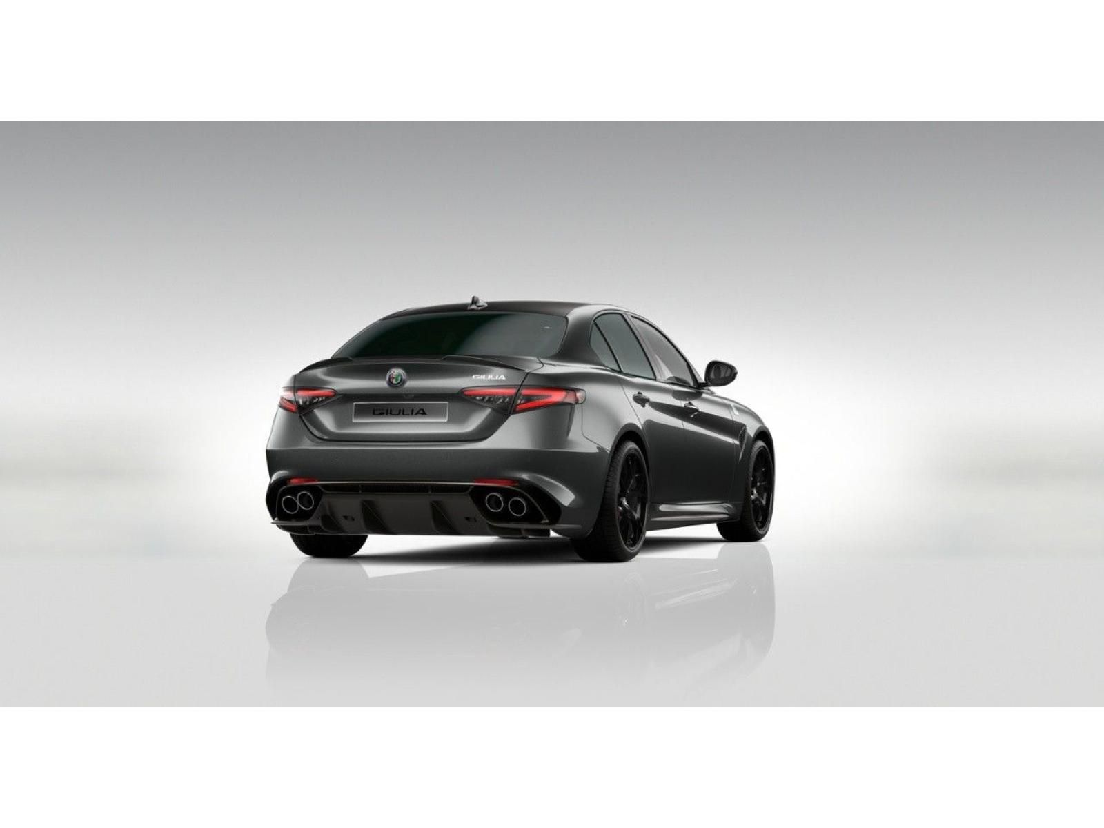 Alfa Romeo Giulia, 2.9 V6 BiTurbo 520k QV Carbon - fotka 4