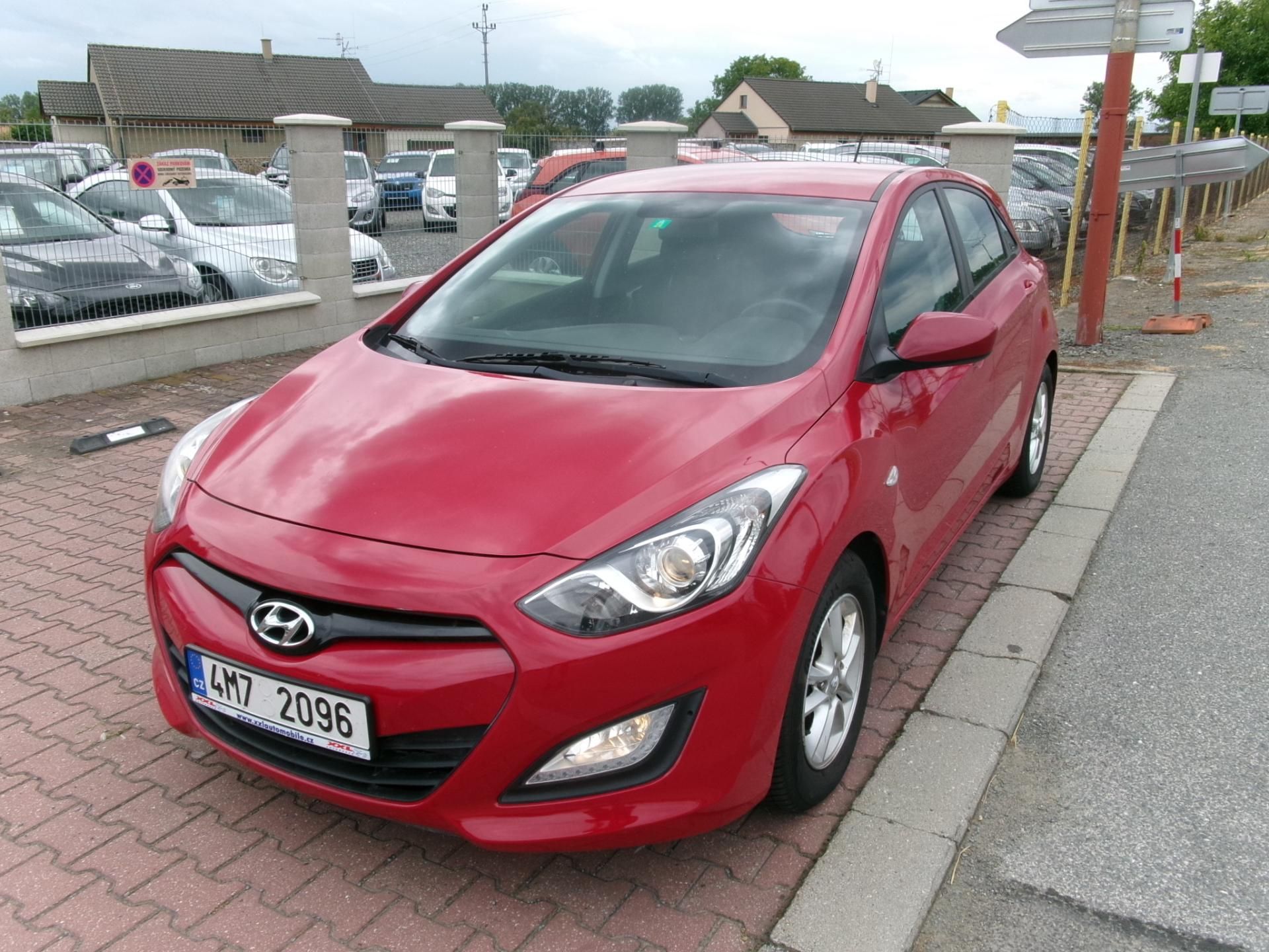 Hyundai i30, 1,6 16V KLIMA TEMP ČR
