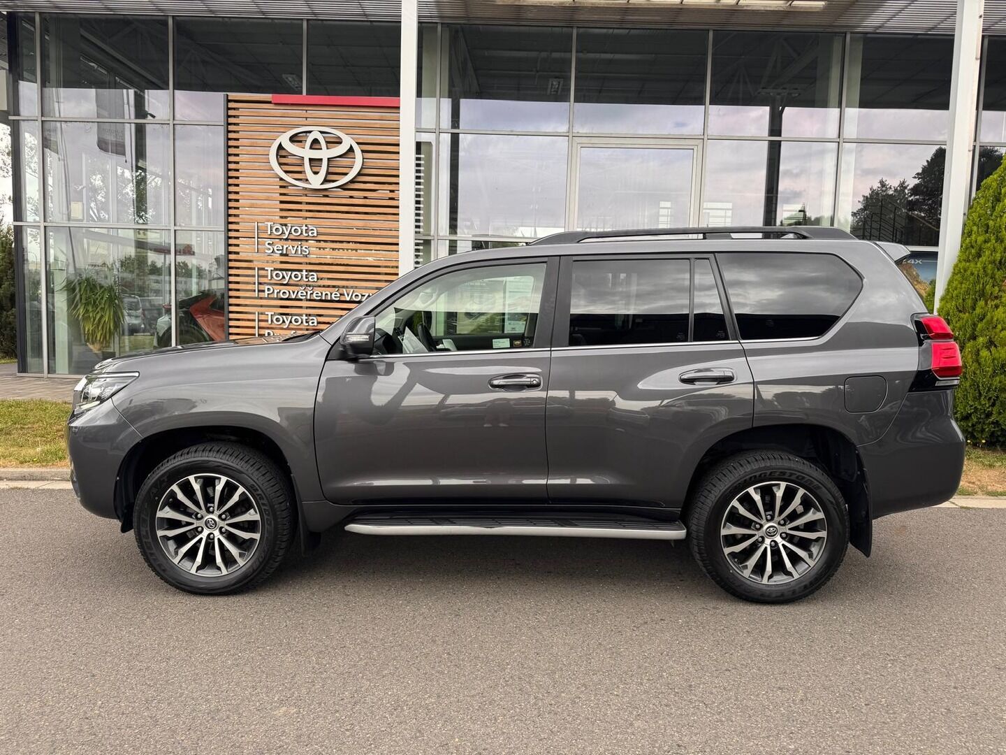 Toyota Land Cruiser - fotka 5