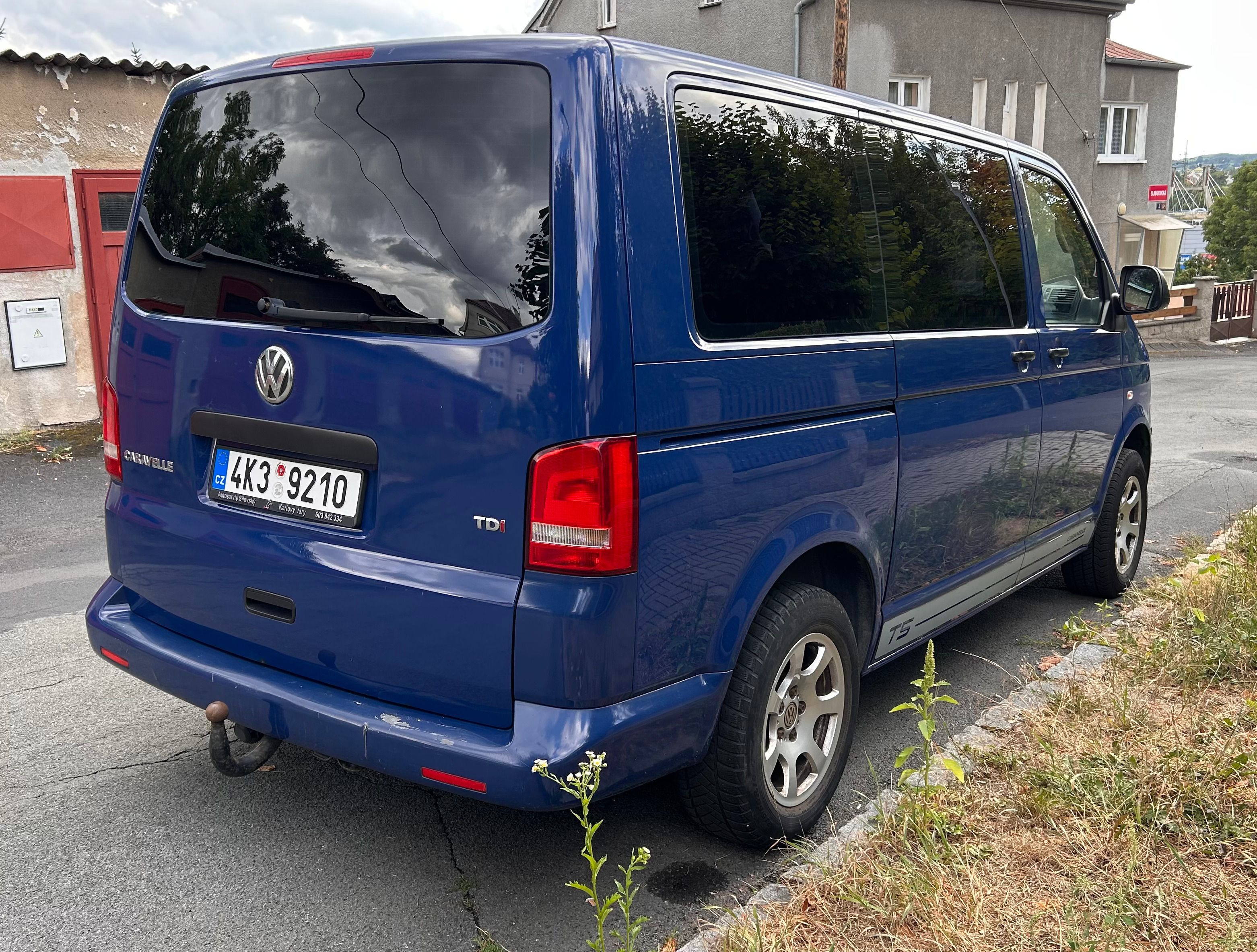 Volkswagen Transporter, T5 2.0 TDi 103kw Caravelle - fotka 4