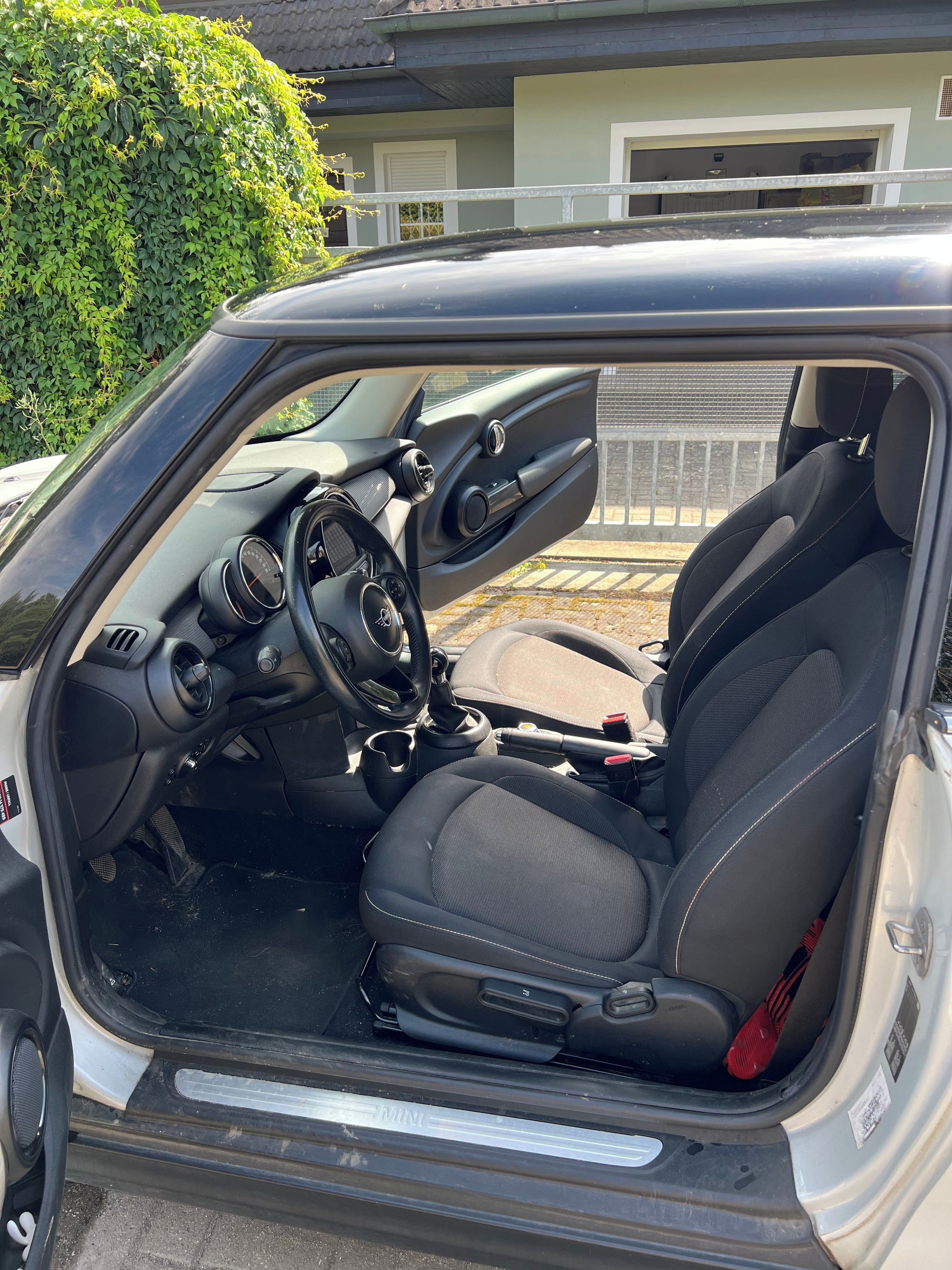 Mini Cooper, MINI Cooper 3D, 1.5i, 2018, 83 - fotka 5