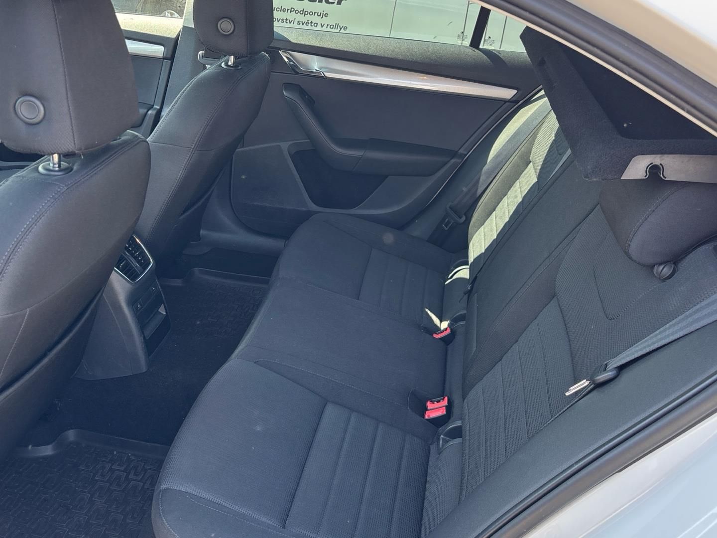 Škoda Octavia, 1.6 TDI / 77 kW Elegance - fotka 5