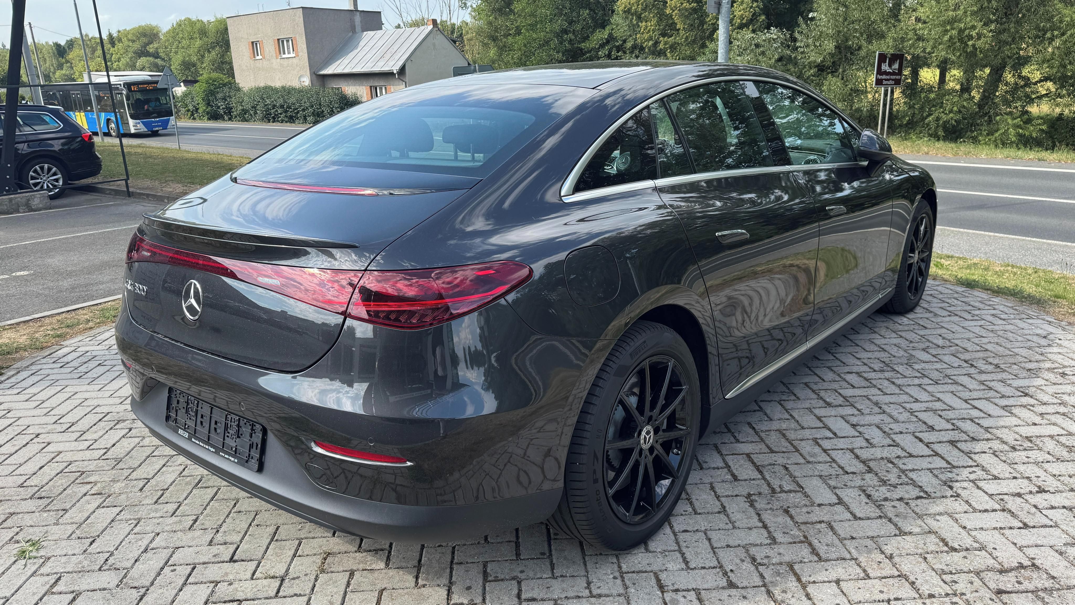 Mercedes-Benz EQE, 300 180kW,89kWh - fotka 6