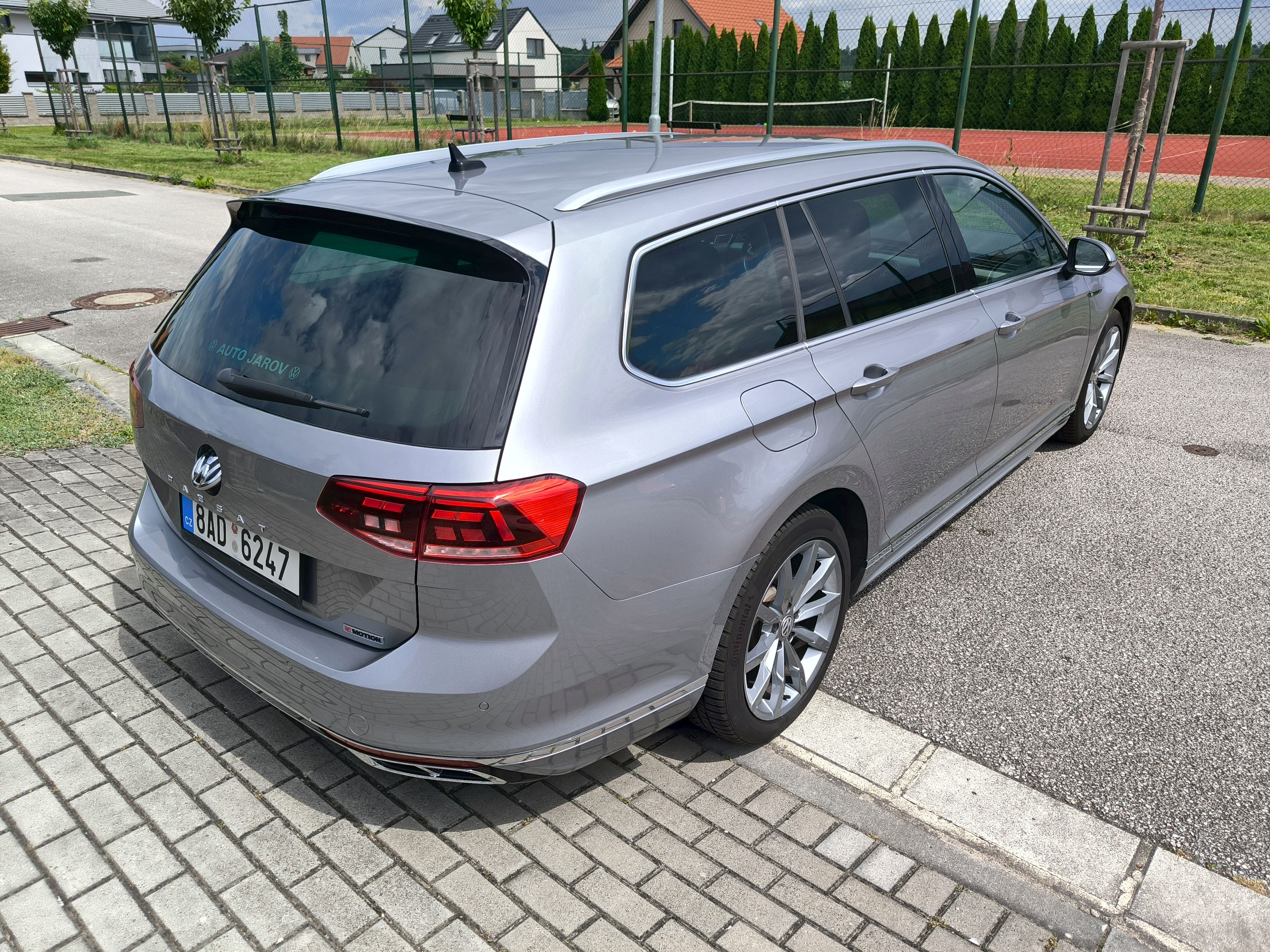Volkswagen Passat, 2.0TDI 140kW 4MOTION R-line ČR - fotka 6