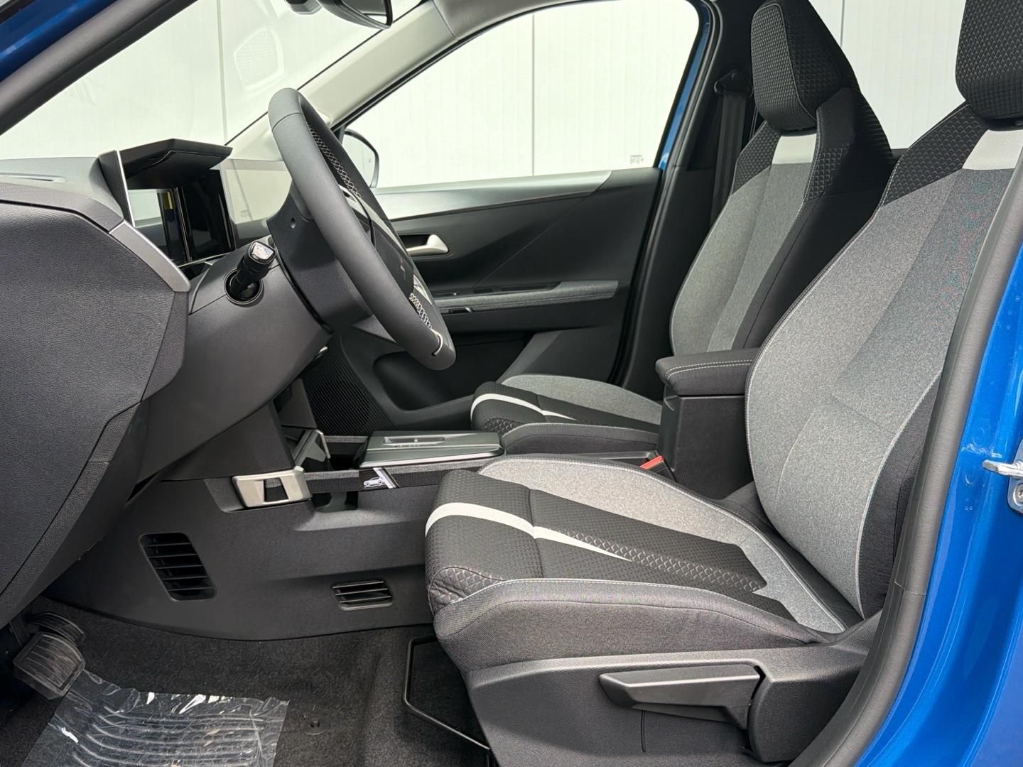 Opel Frontera, 1.2TURBO Hybrid 107kW GS - fotka 5