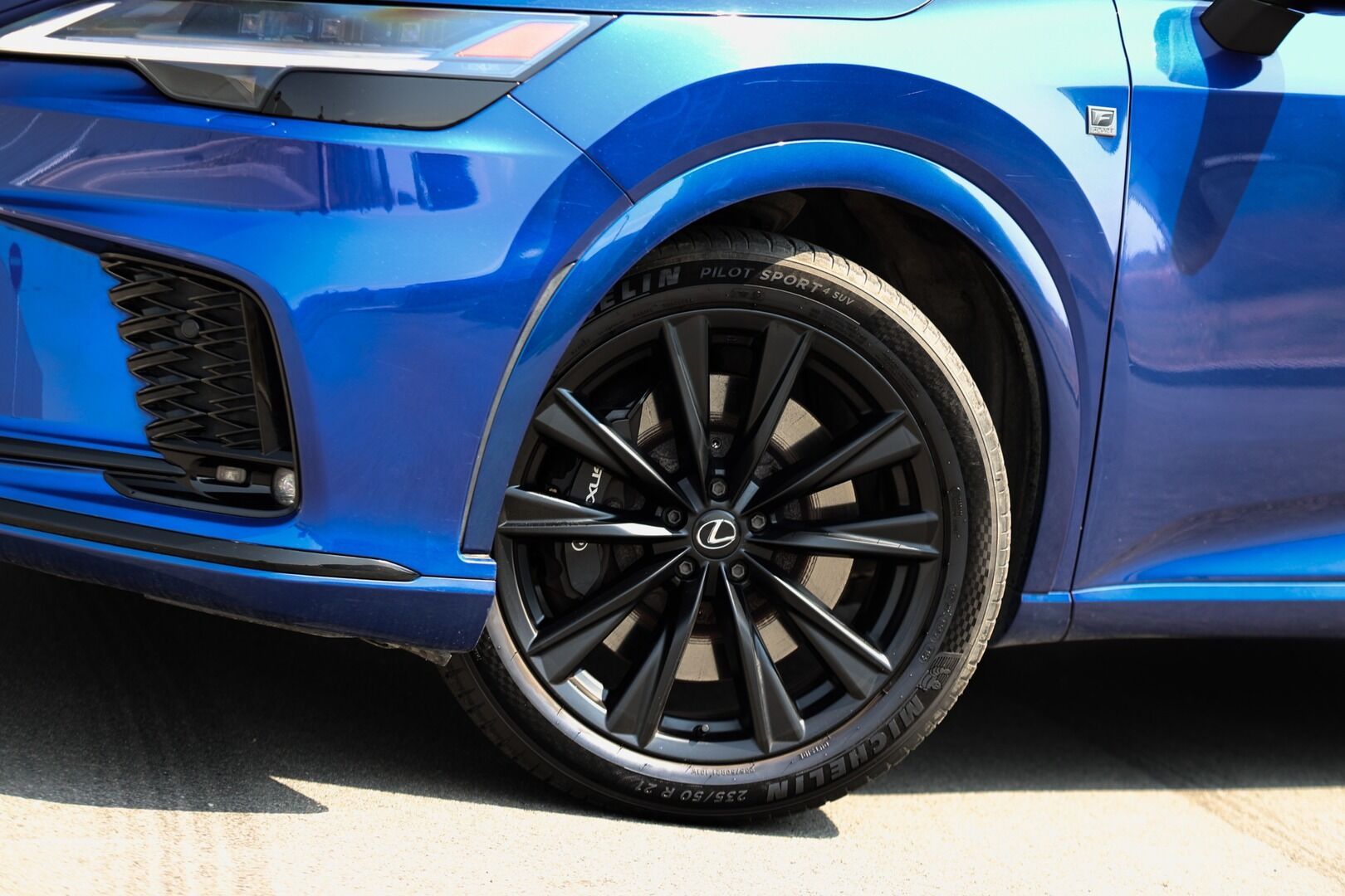 Lexus RX 500h, 500H 2,4 HEV F SPORT - fotka 5