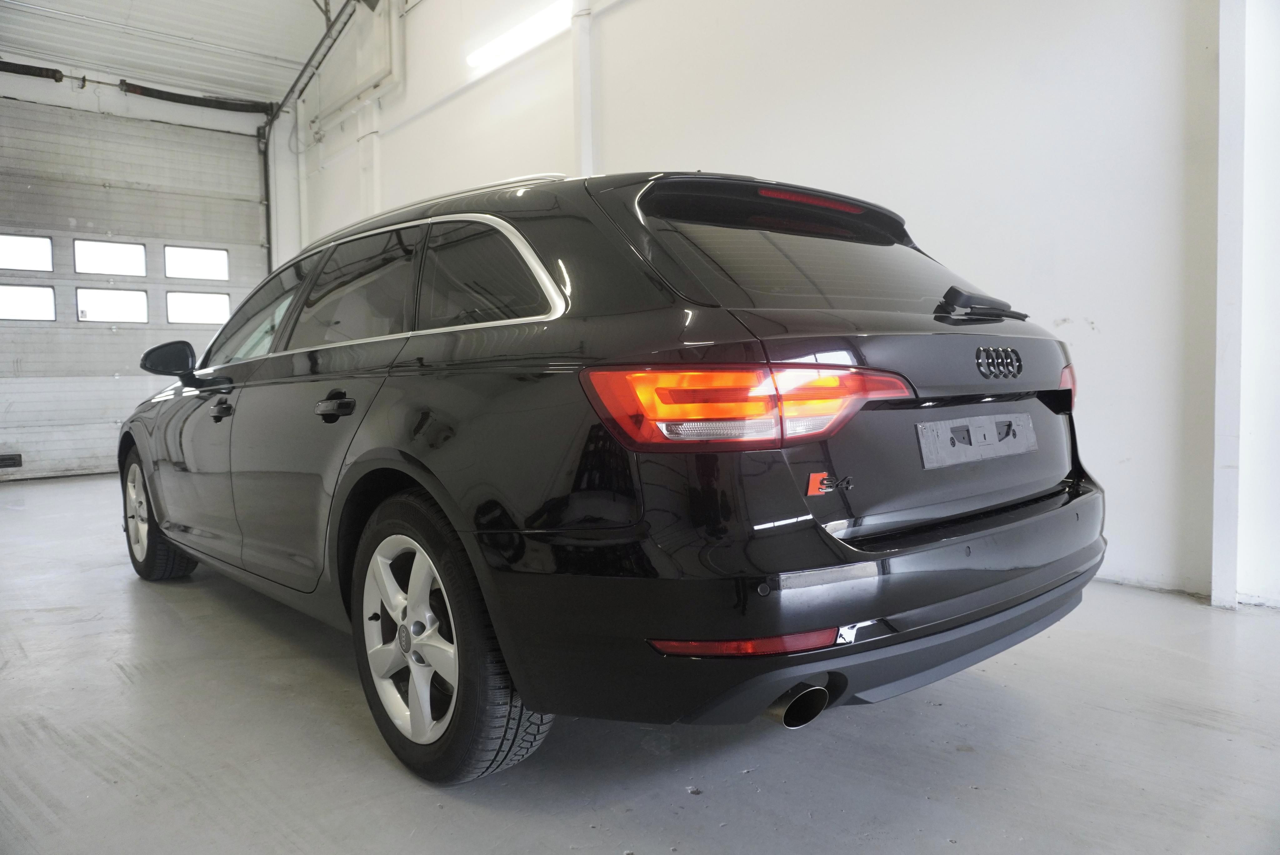 Audi A4, 2.0 TFSi 140 kW, AUTOMAT - fotka 6