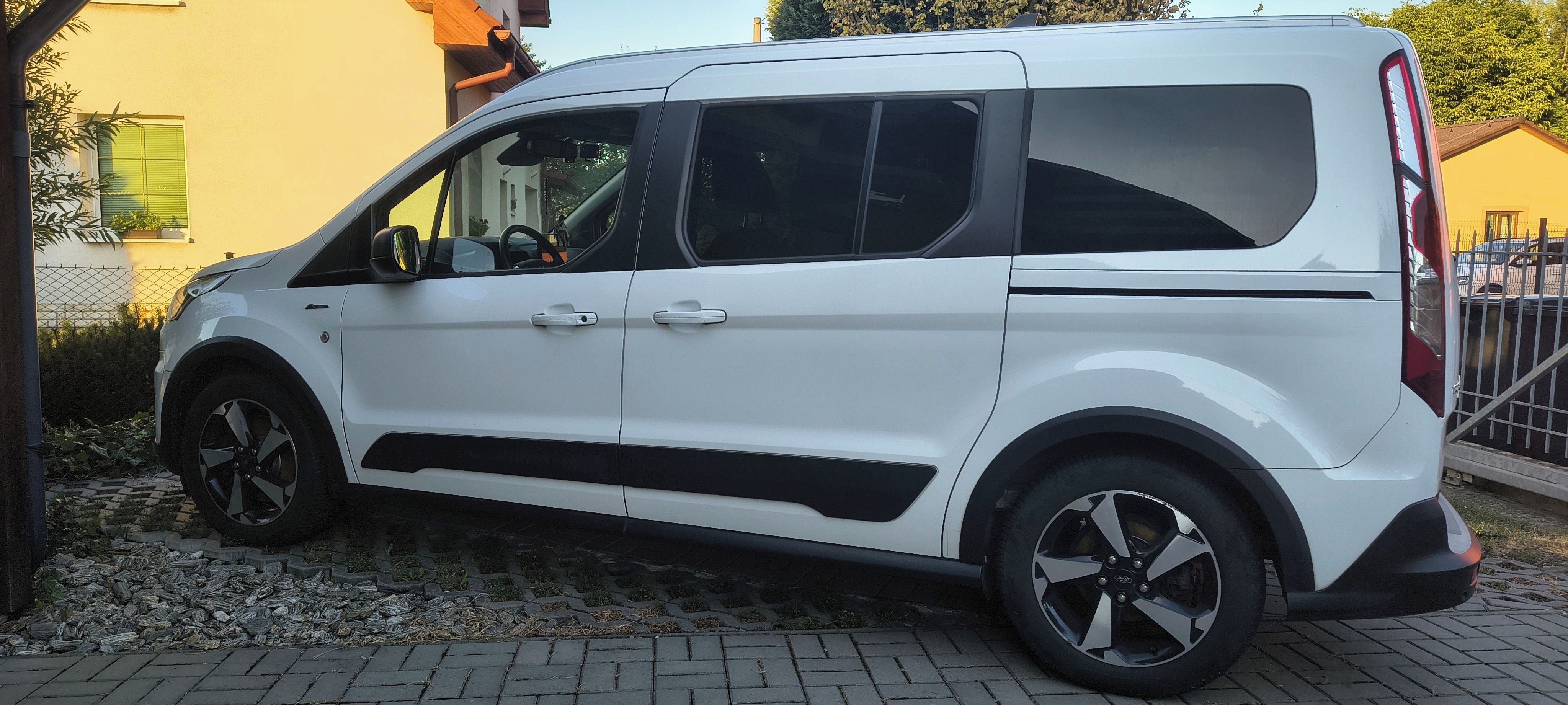 Ford Tourneo Connect, FORD GRAND TOURNEO CONNECT ACT - fotka 3