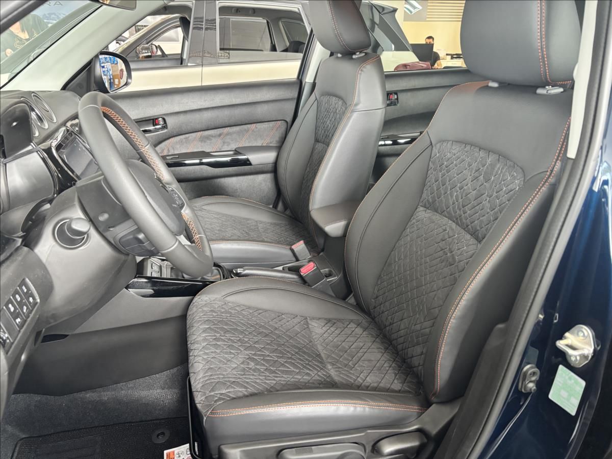 Suzuki Vitara, 1,4 BoosterJet ALLGRIP  Elegan - fotka 6