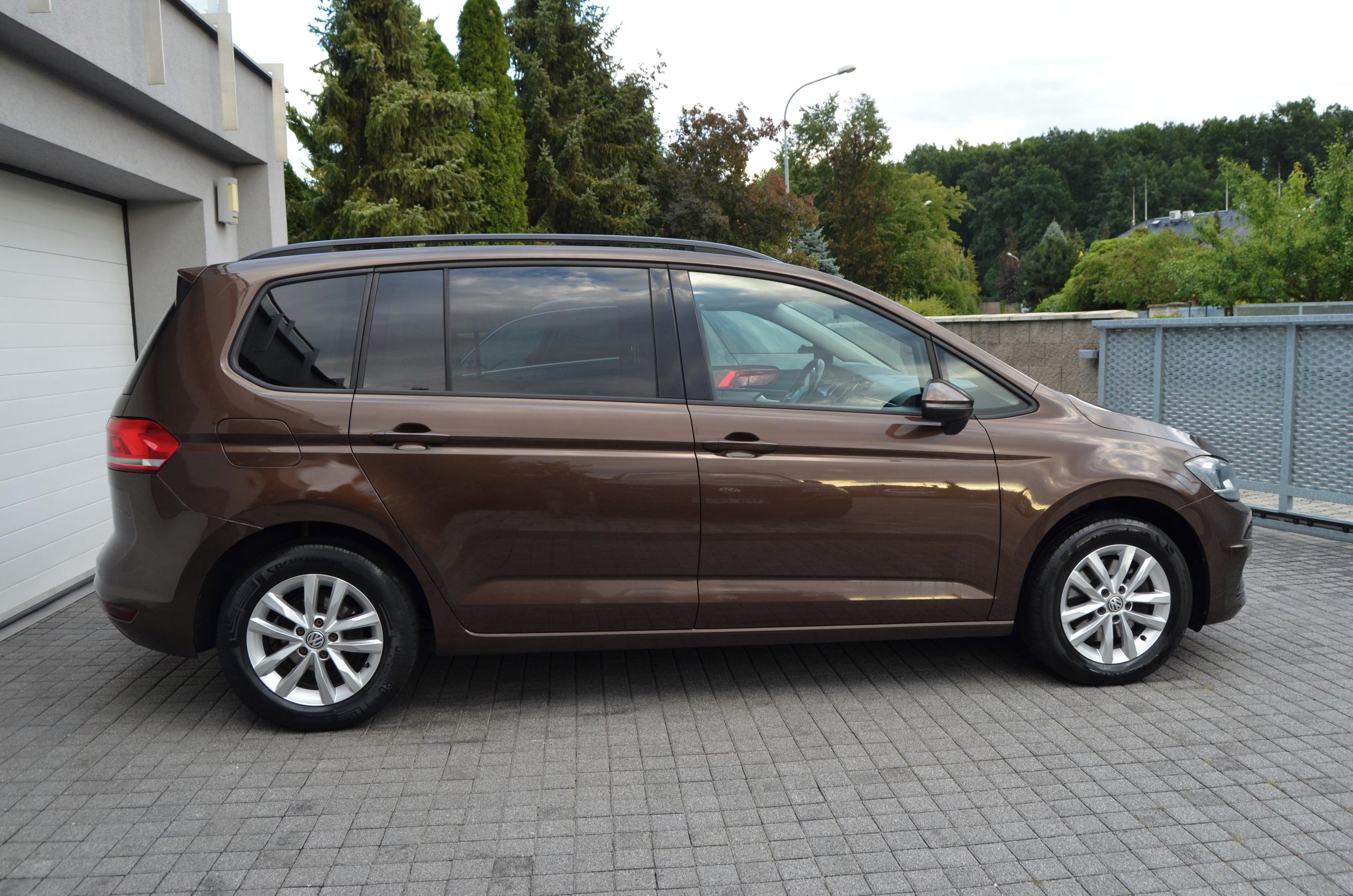 Volkswagen Touran, 1.2 TSI 7 míst - fotka 3