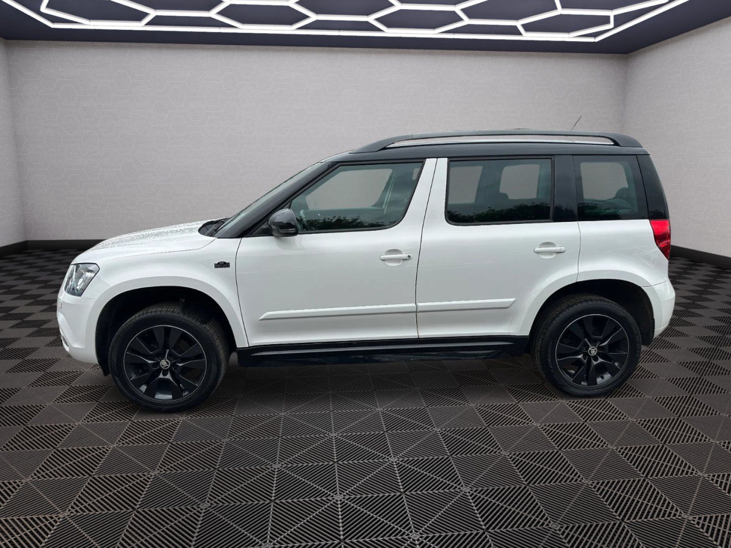 Škoda Yeti, 1.4Tsi 90kw MonteCarlo - fotka 4
