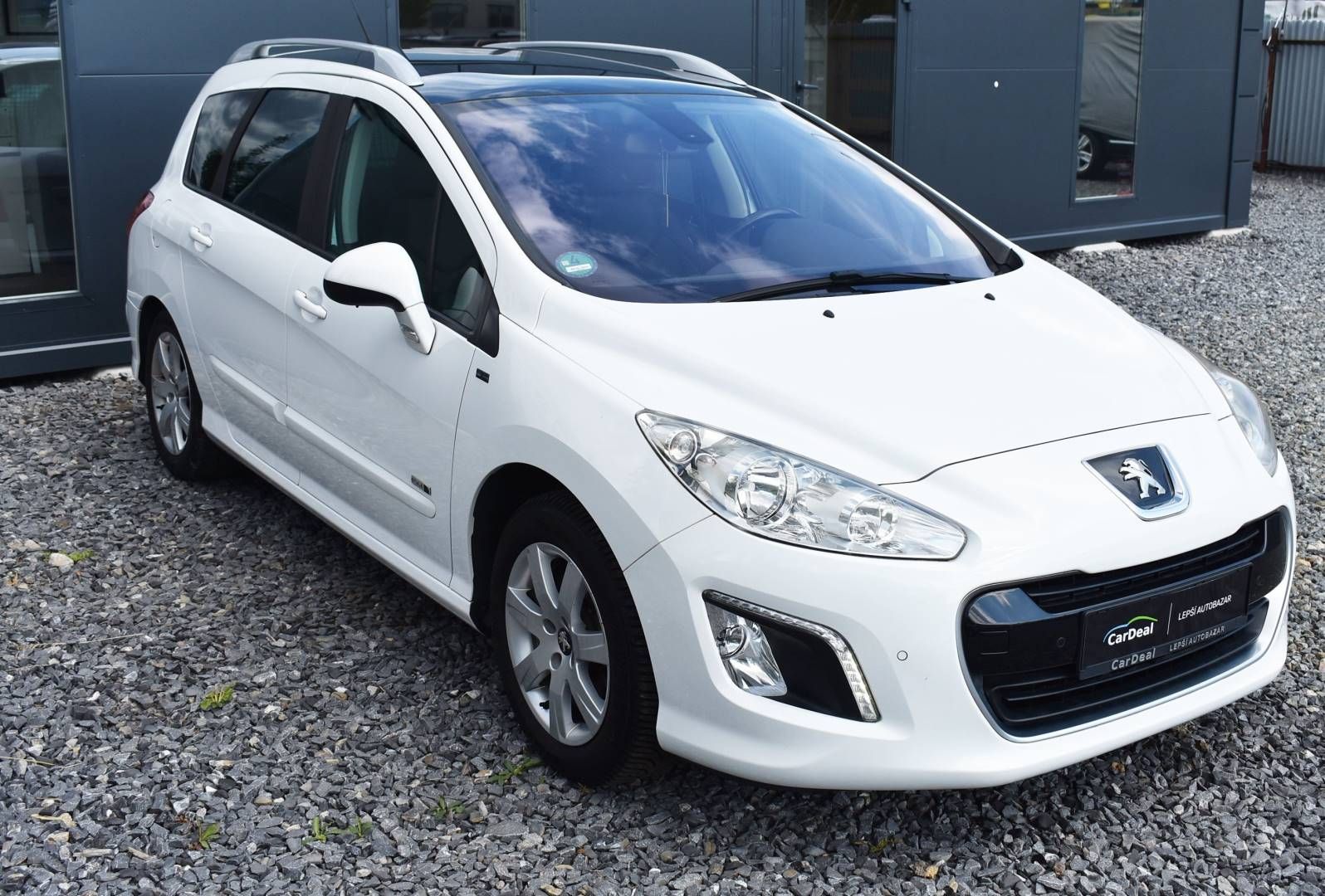 Peugeot 308, 2,0 HDI STYLE,1.M,PANO,PĚKNÁ - fotka 3