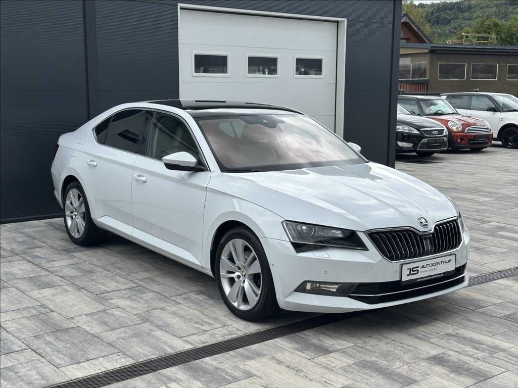 Škoda Superb, 1,4 TSI 150PS  Style Plus 4x4 - fotka 5
