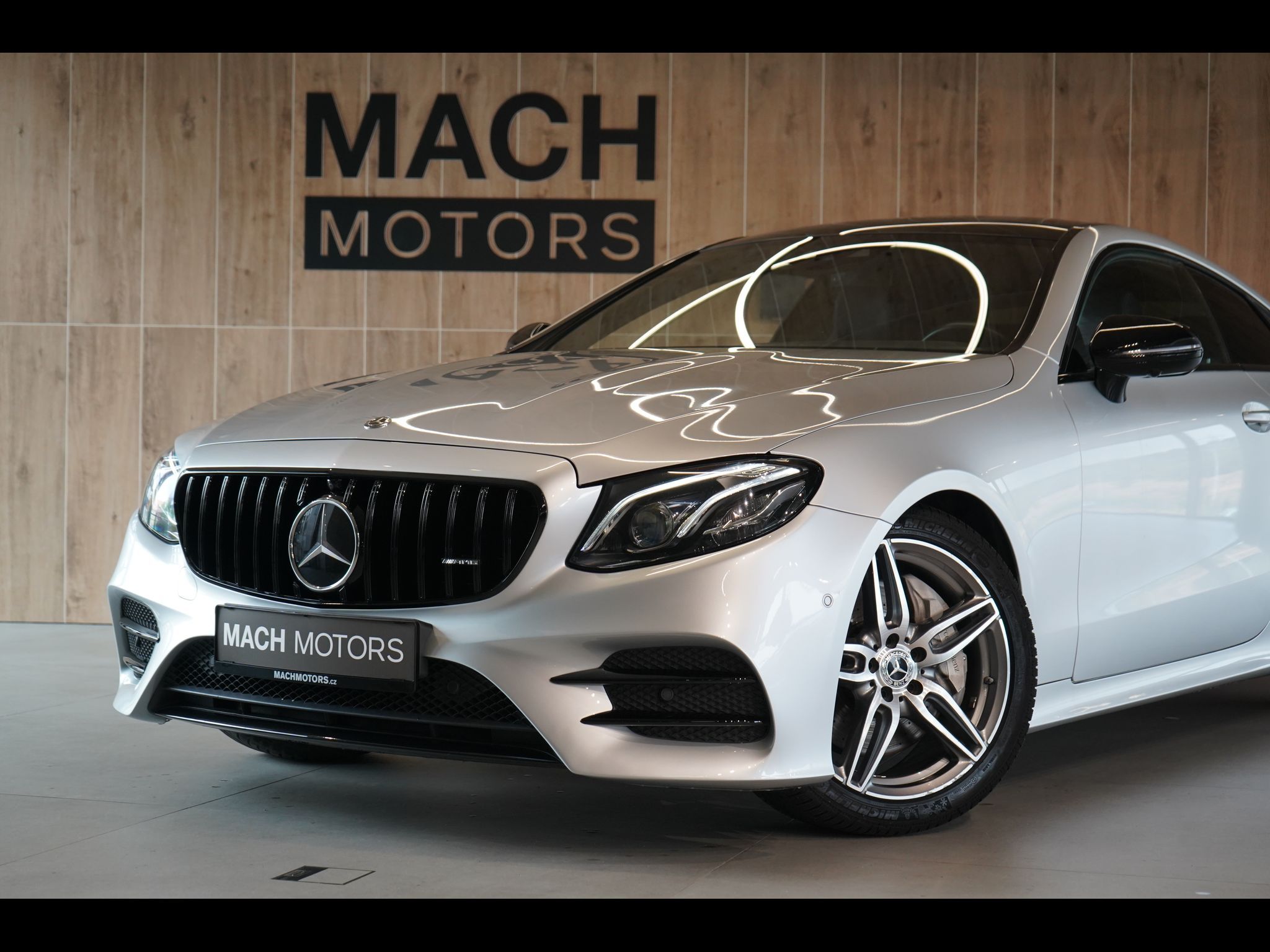 Mercedes-Benz Třídy E, 300 AMG, E63 Kit,Burmester,360 - fotka 2