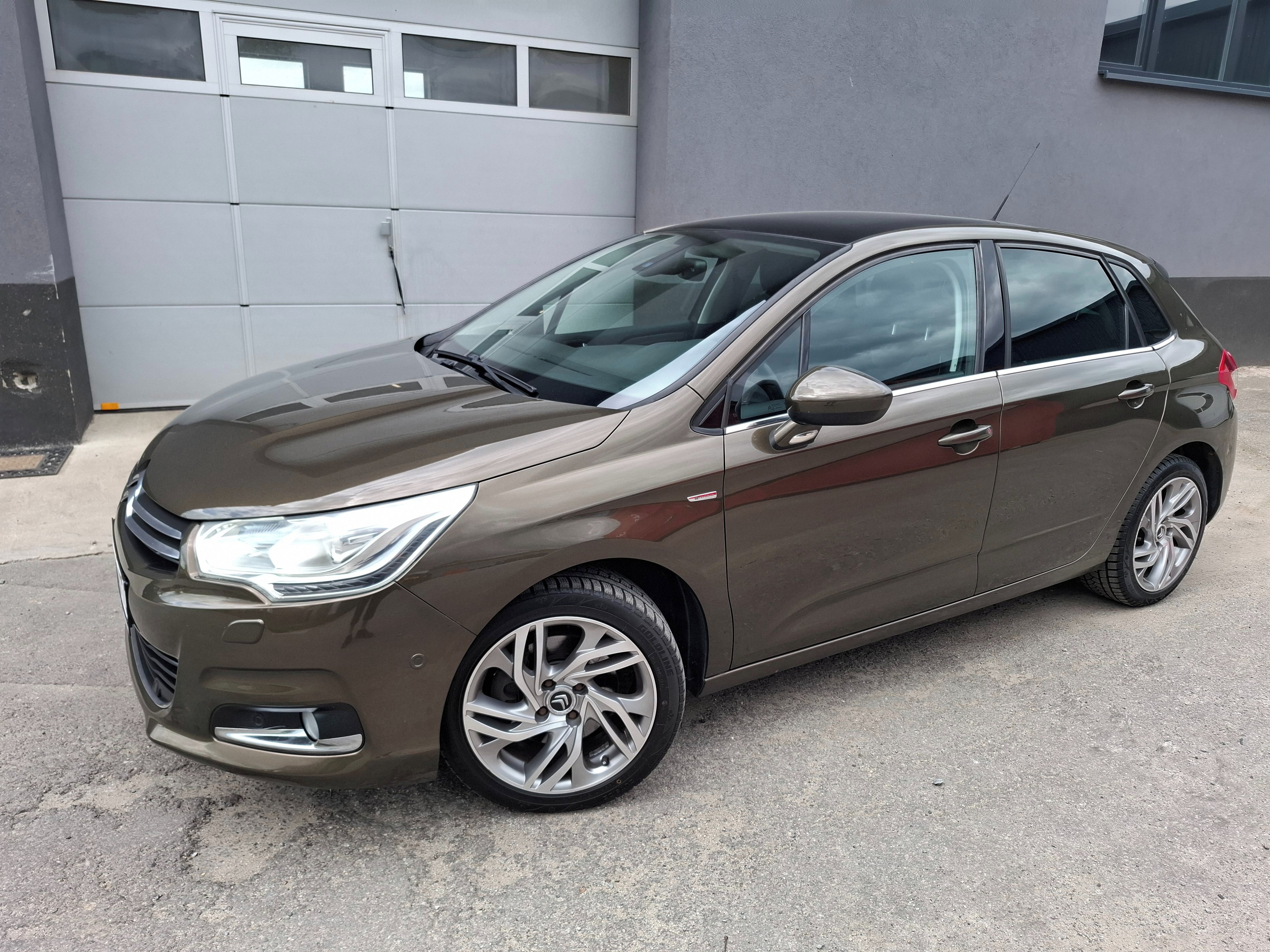 Citroën C4, 1.6i EXCLUSIVE r.11 AUTOMAT - fotka 2