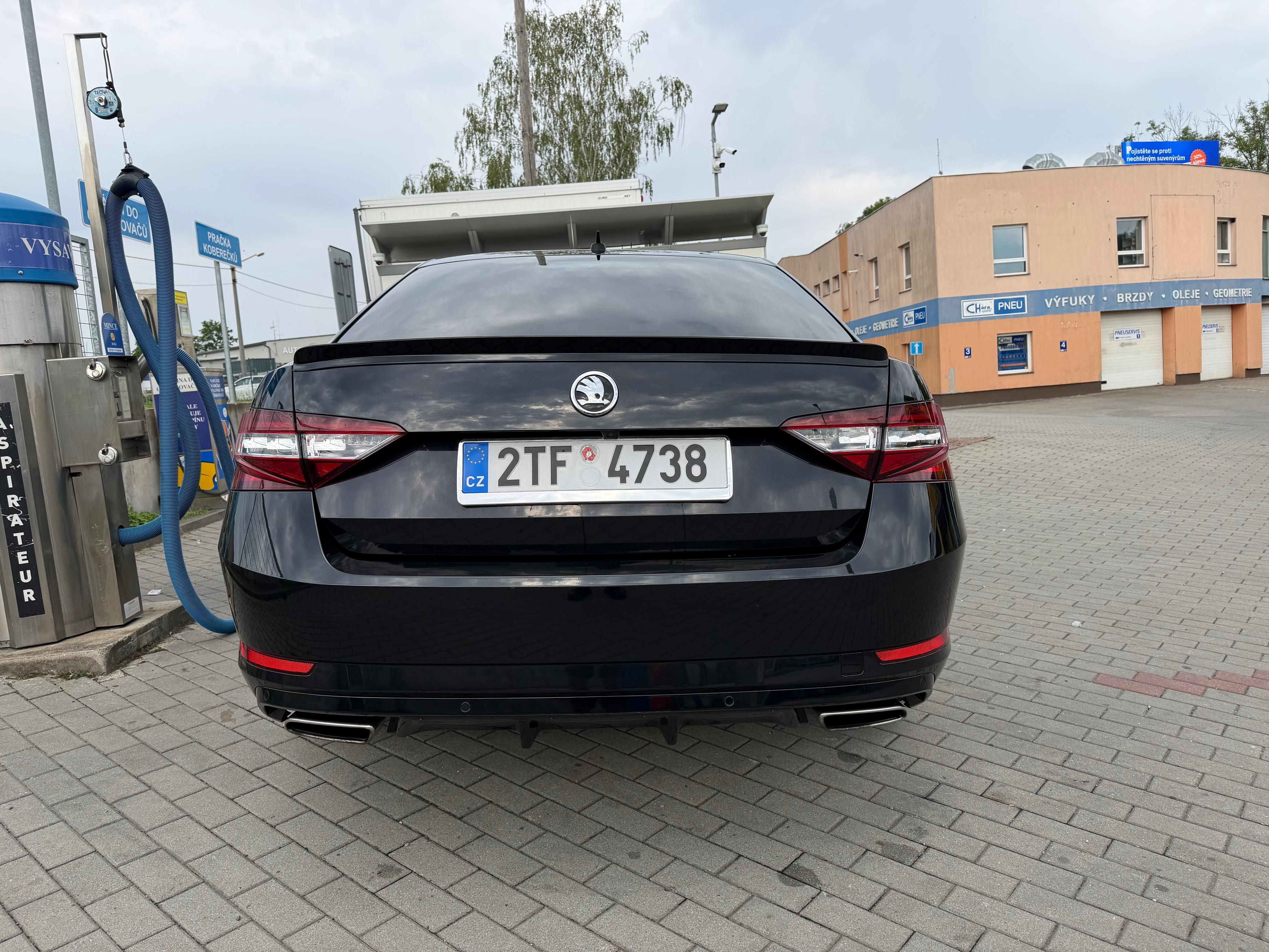 Škoda Superb, 2.0 tsi 206 kw 4x4 L&K DSG - fotka 4