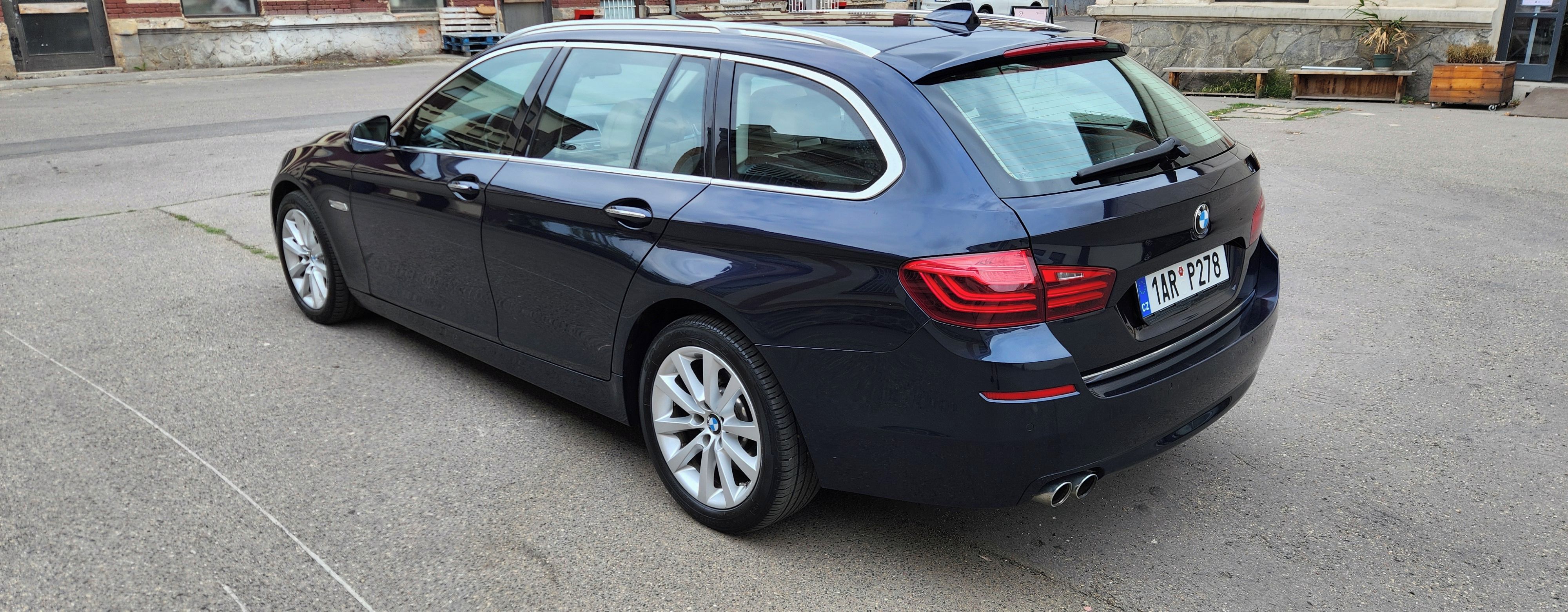 BMW Řada 5, 530XD*LED*PLNÝ*SERVIS*COMBI* - fotka 6