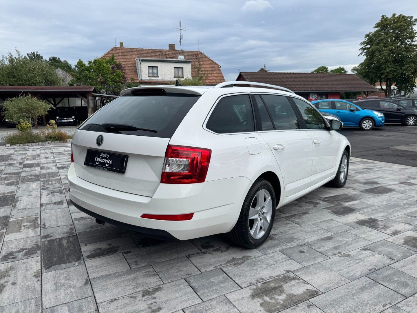 Škoda Octavia, Elegance 1.6 TDI 4x4 77kW - fotka 5