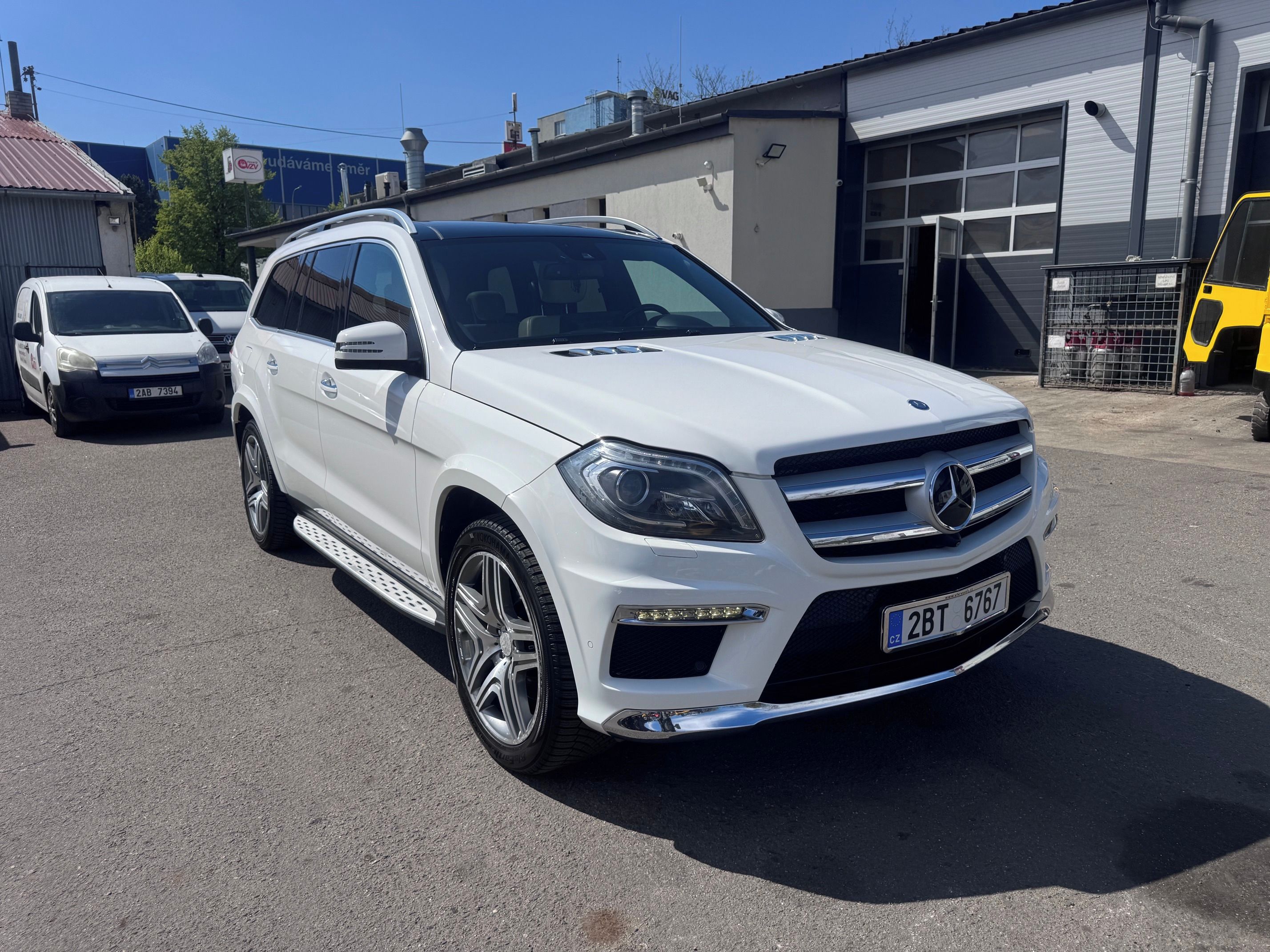 Mercedes-Benz GL, GL350 AMG BLUETEC 4MATIC - fotka 5