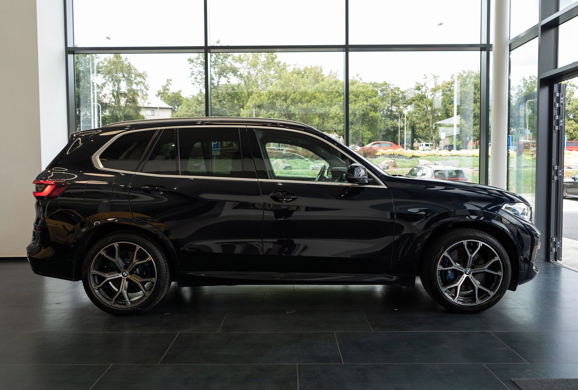 BMW X5, xDrive30d - fotka 4