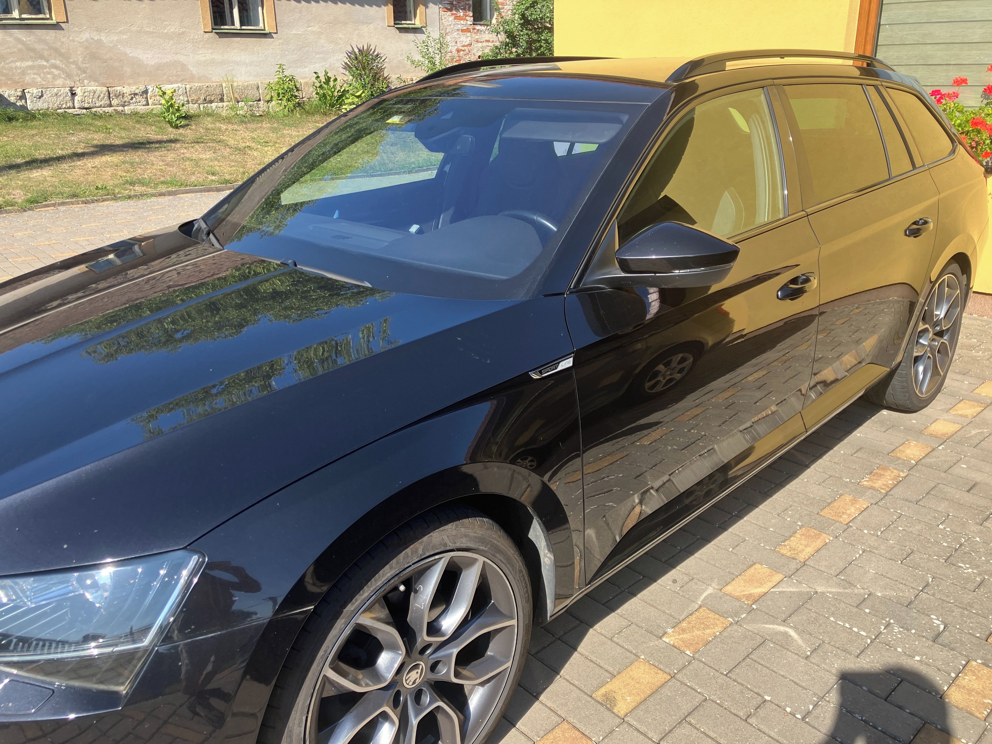 Škoda Superb, 2,0 tdi combi sportline výbava - fotka 4