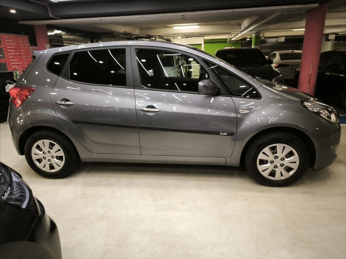 Hyundai ix20, 1,6 i - 73000KM !!  AUTOMAT !! - fotka 4