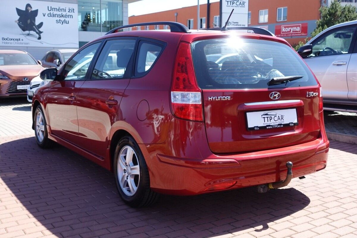 Hyundai i30, 1,4i 80kW M/T - fotka 6