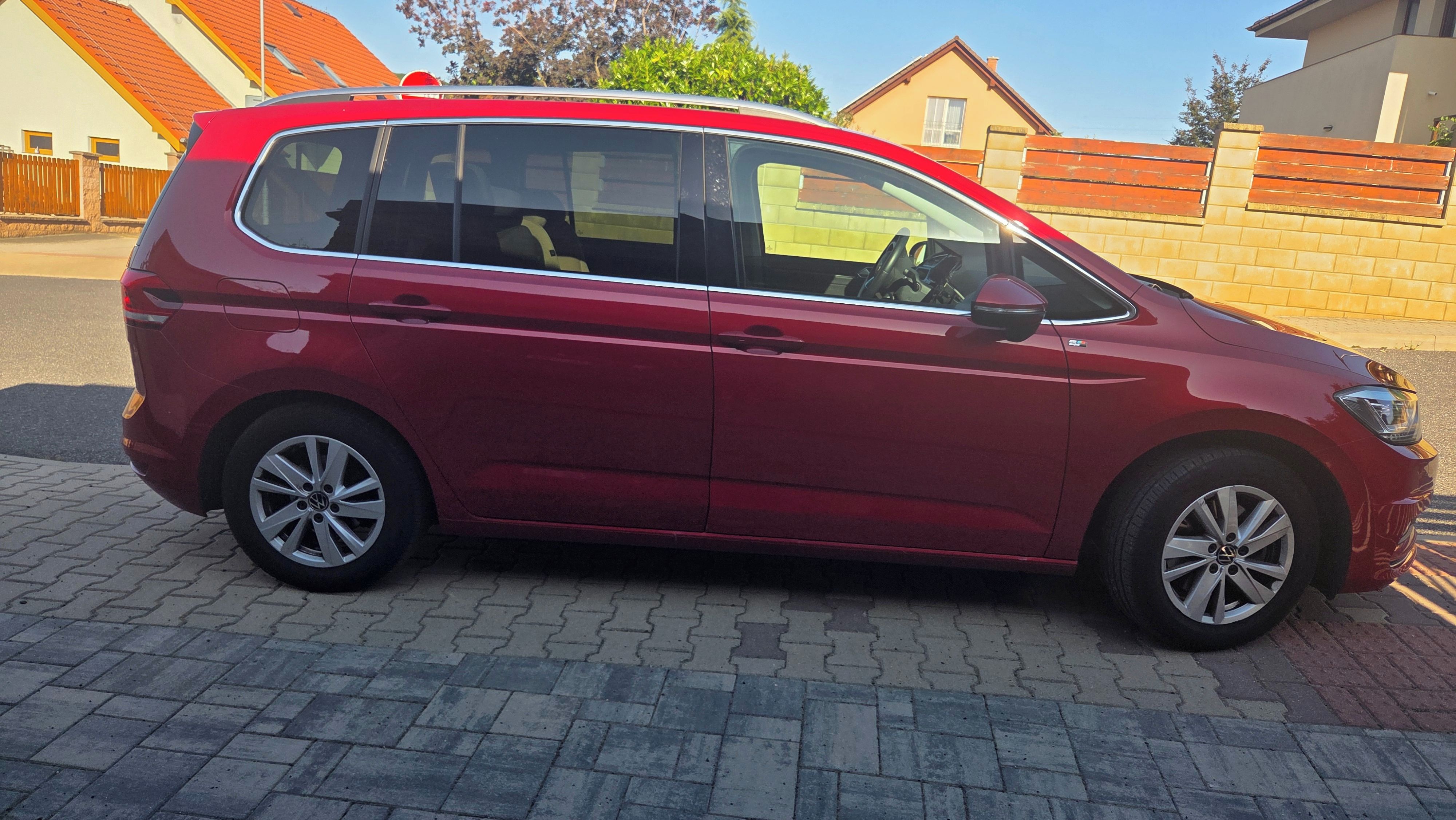 Volkswagen Touran, 1.5TSI DSG - fotka 5