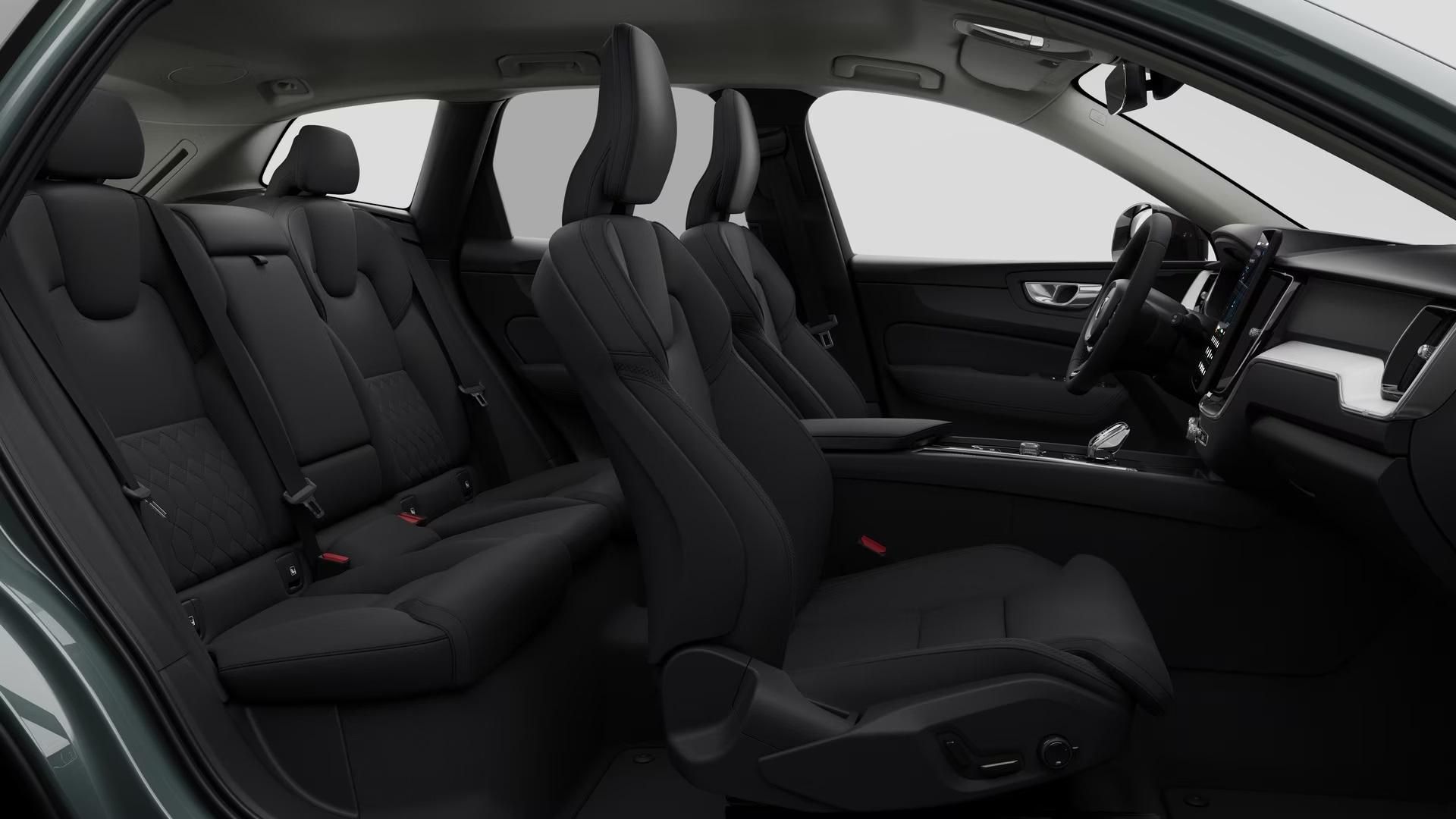Volvo XC60, B5 AWD AUT DARK PLUS - fotka 4
