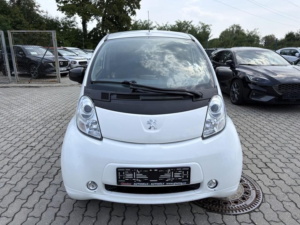 Peugeot Ion, 49 kW servisní knížka - fotka 2