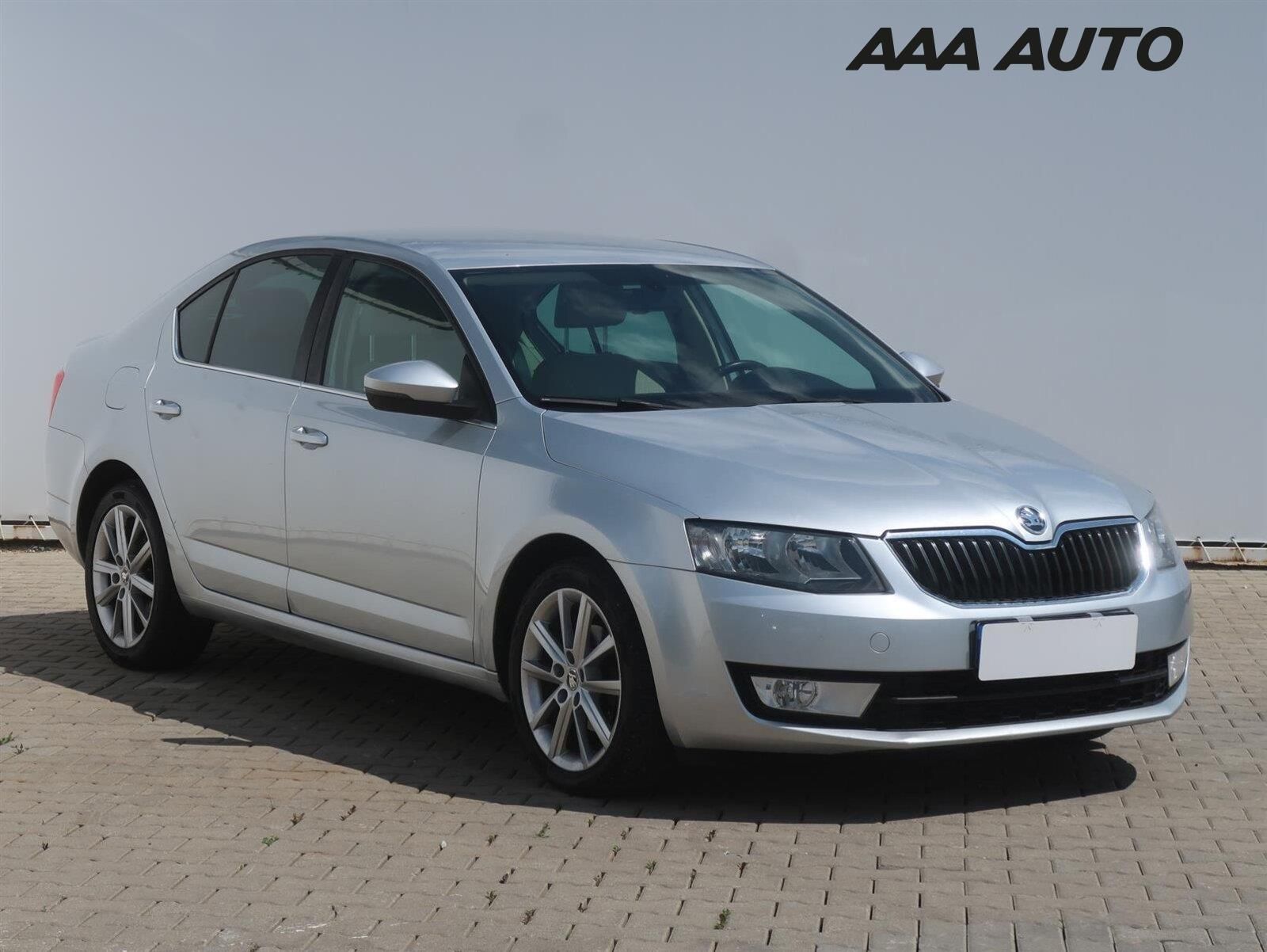 Škoda Octavia, 1.6 TDI, Elegance, Serv.kniha