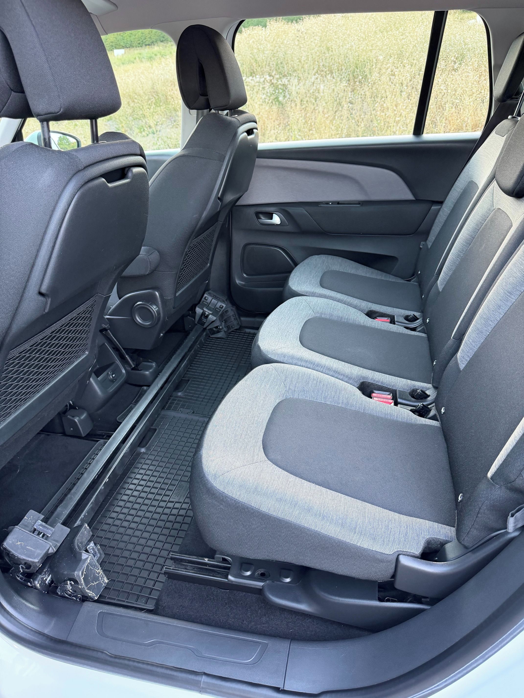 Citroën C4 Picasso, Citroen C4 GrandPicasso 1,6HDi - fotka 4