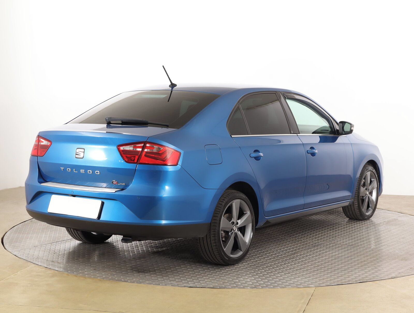 Seat Toledo, 1.0 TSI, FR-Line, Serv.kniha - fotka 5