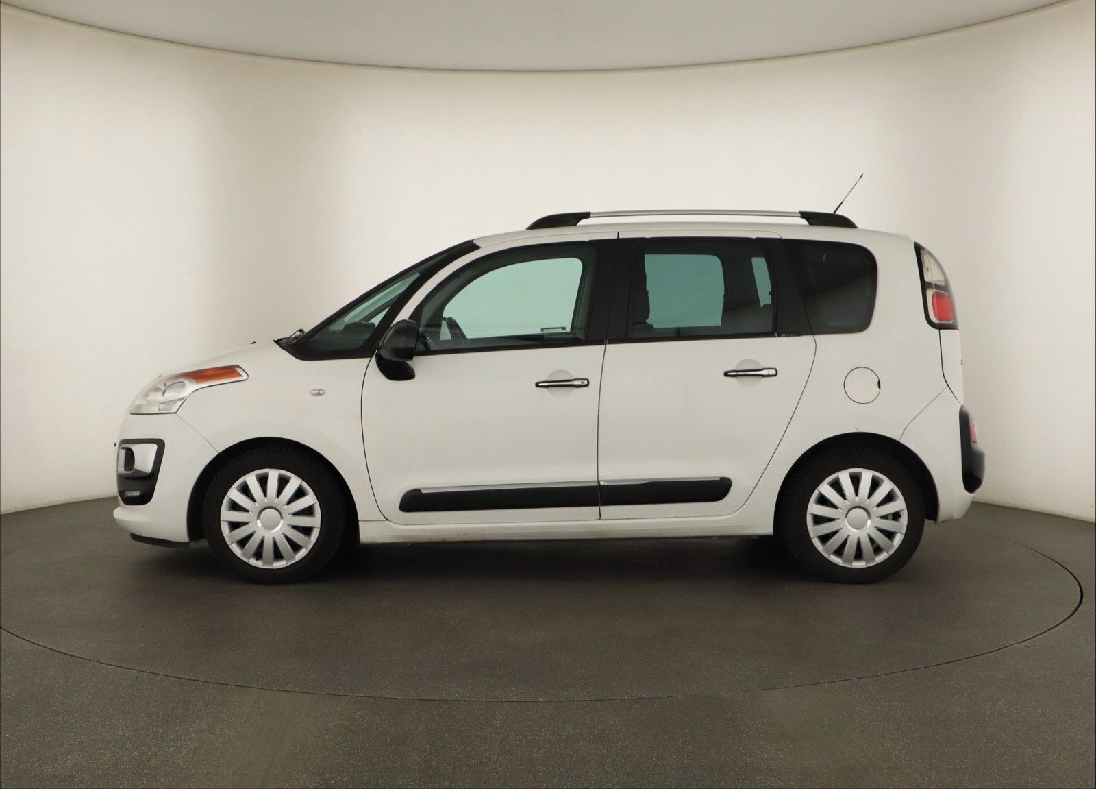 Citroën C3 Picasso, 1.4 i, Automatická klima - fotka 3