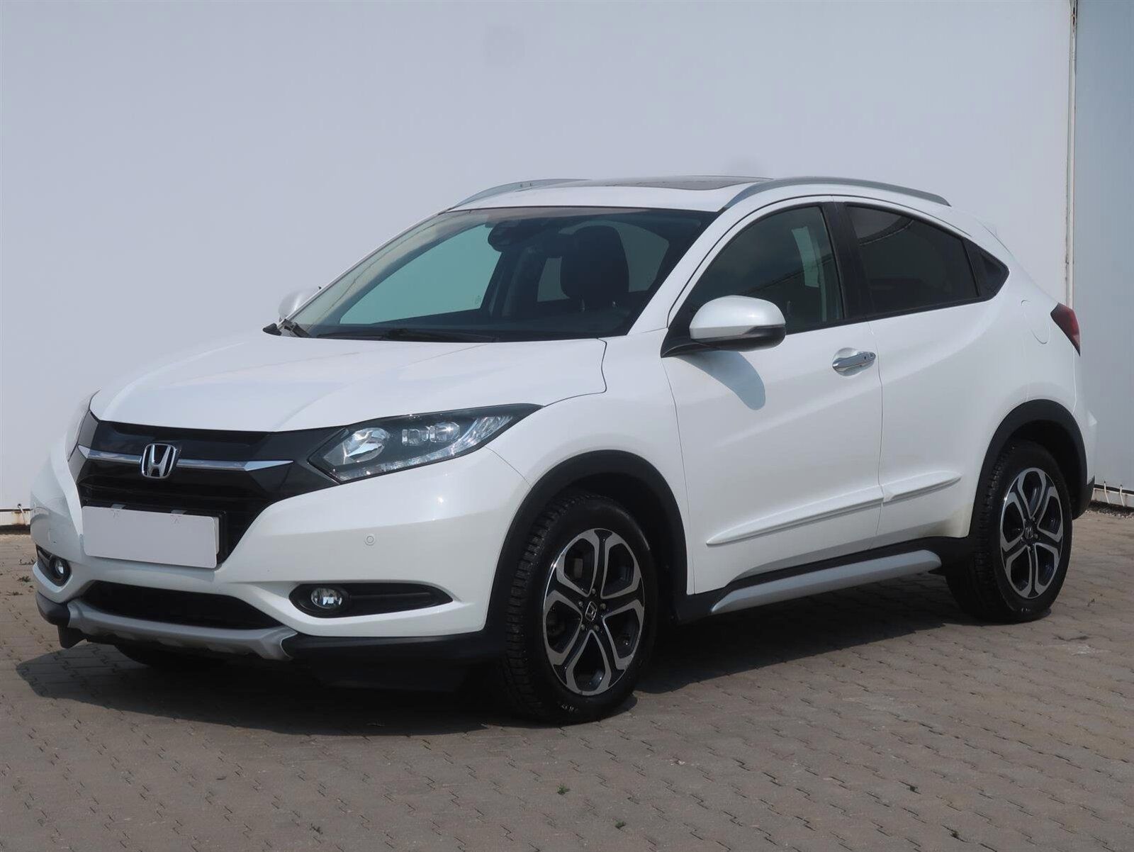 Honda HR-V, 1.5 i-VTEC, Automat - fotka 2