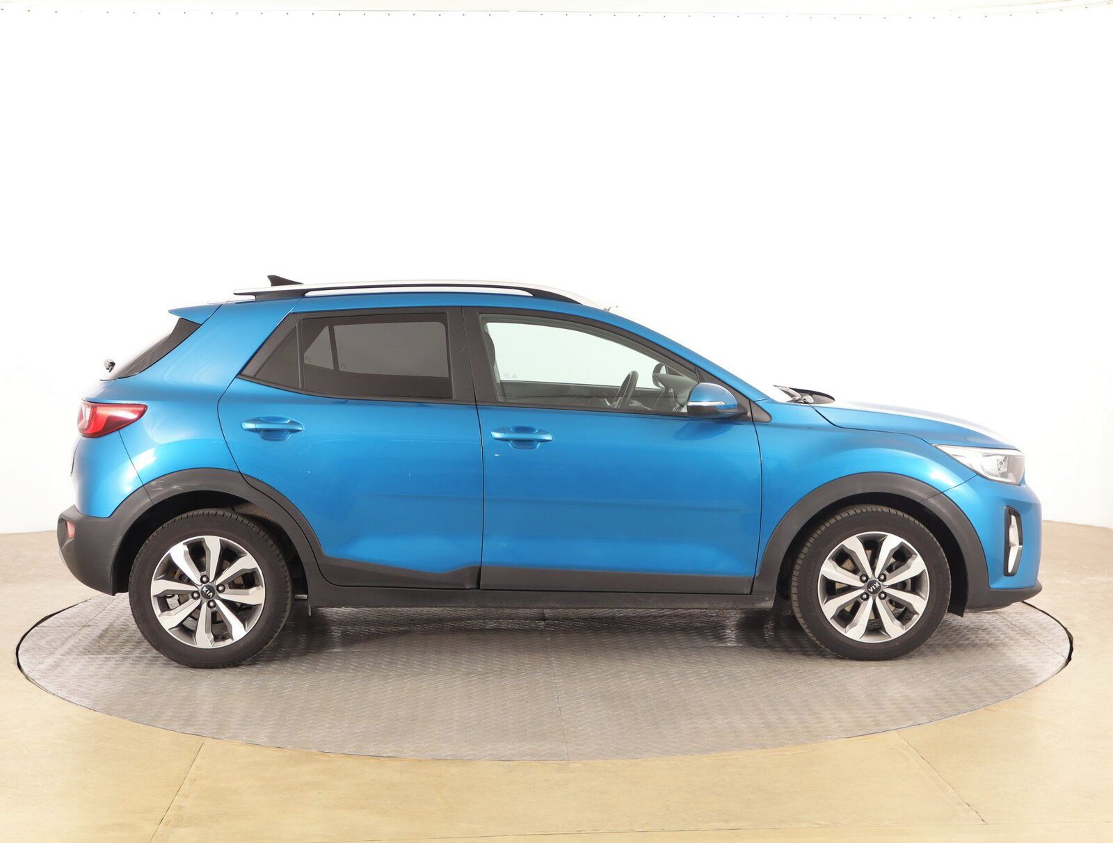 Kia Stonic, 1.0 T-GDI, Automat, Serv.kniha - fotka 6