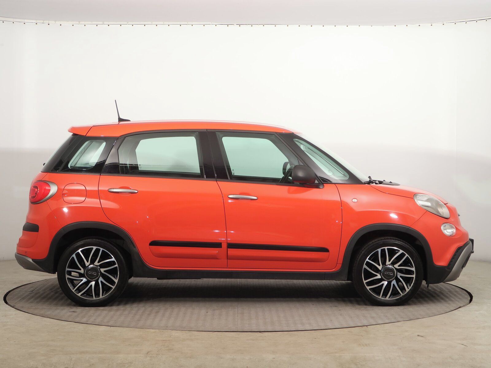 Fiat 500L, 1.4 16V, ČR,1.maj, Serv.kniha - fotka 6