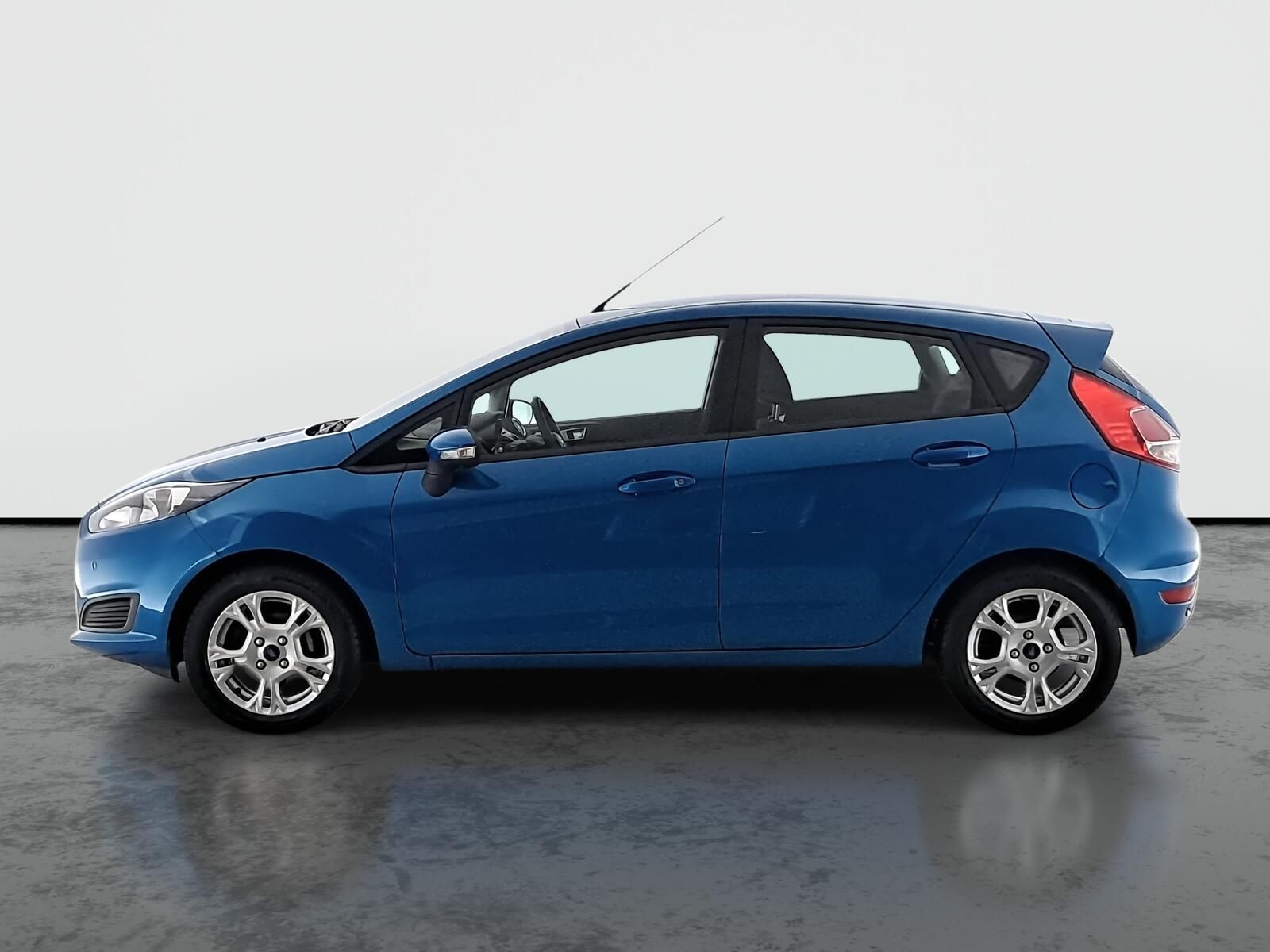 Ford Fiesta, 1.0 i, Automatická klima - fotka 3