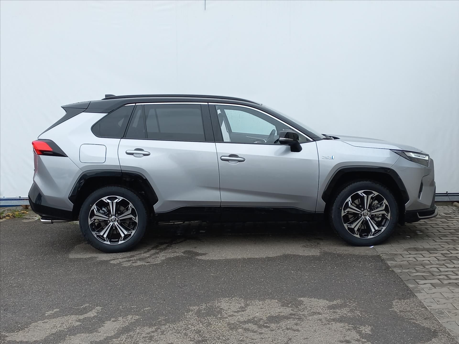 Toyota Rav4, 2,5 Plug-in Hybrid i-AWD 300k - fotka 2