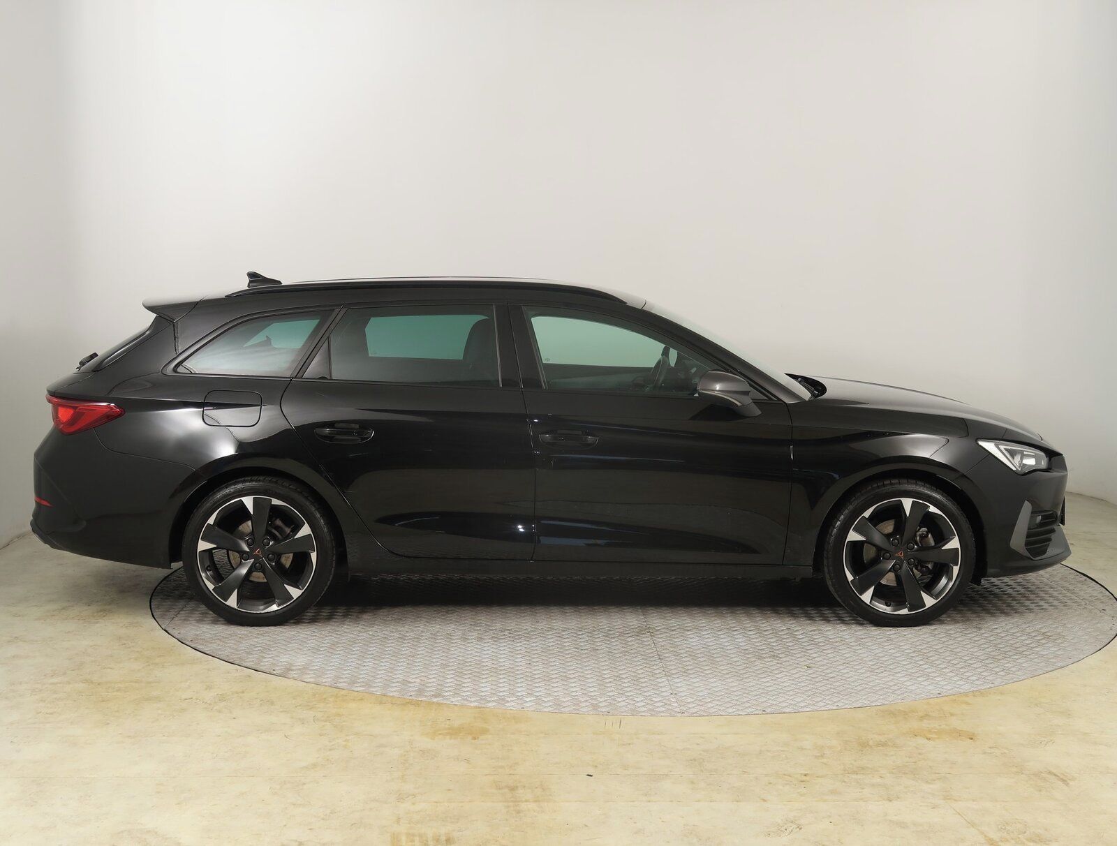 Cupra Leon, 1.5 TSI, Serv.kniha, Kůže - fotka 6