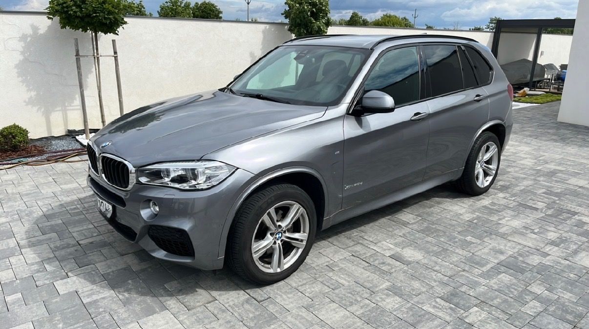 BMW X5 - fotka 4