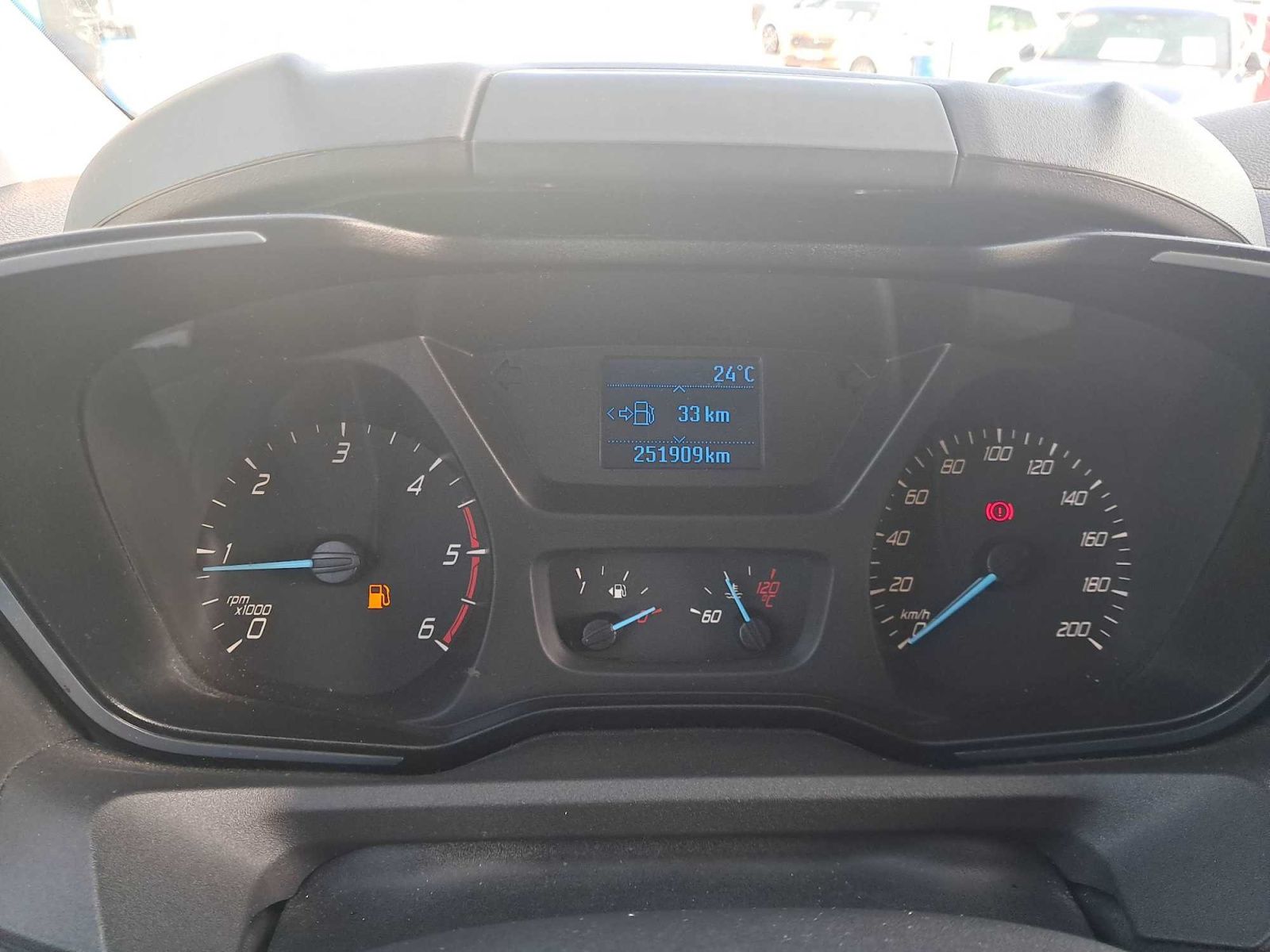 Ford Tourneo Custom, 2.2 TDCi, Klima, Tempomat - fotka 3